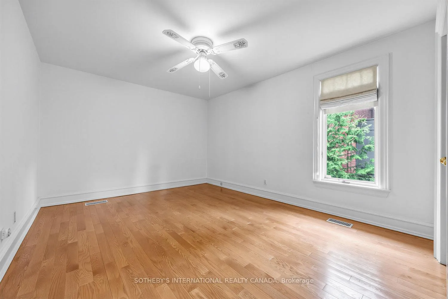 Photo 33 of 36 Hawthorn Avenue, Toronto, Rosedale-Moore Park — HOMEH