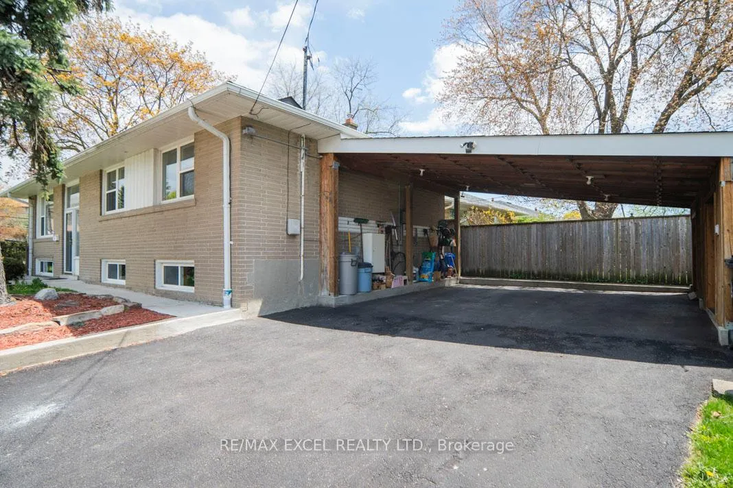 Photo 9 of 2 Charlemont Crescent, Scarborough, Tam O'Shanter-Sullivan — HOMEH