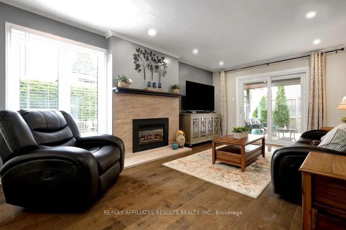 Photo 21 of 40 Nanook Crescent, Ottawa, Kanata - Katimavik — HOMEH