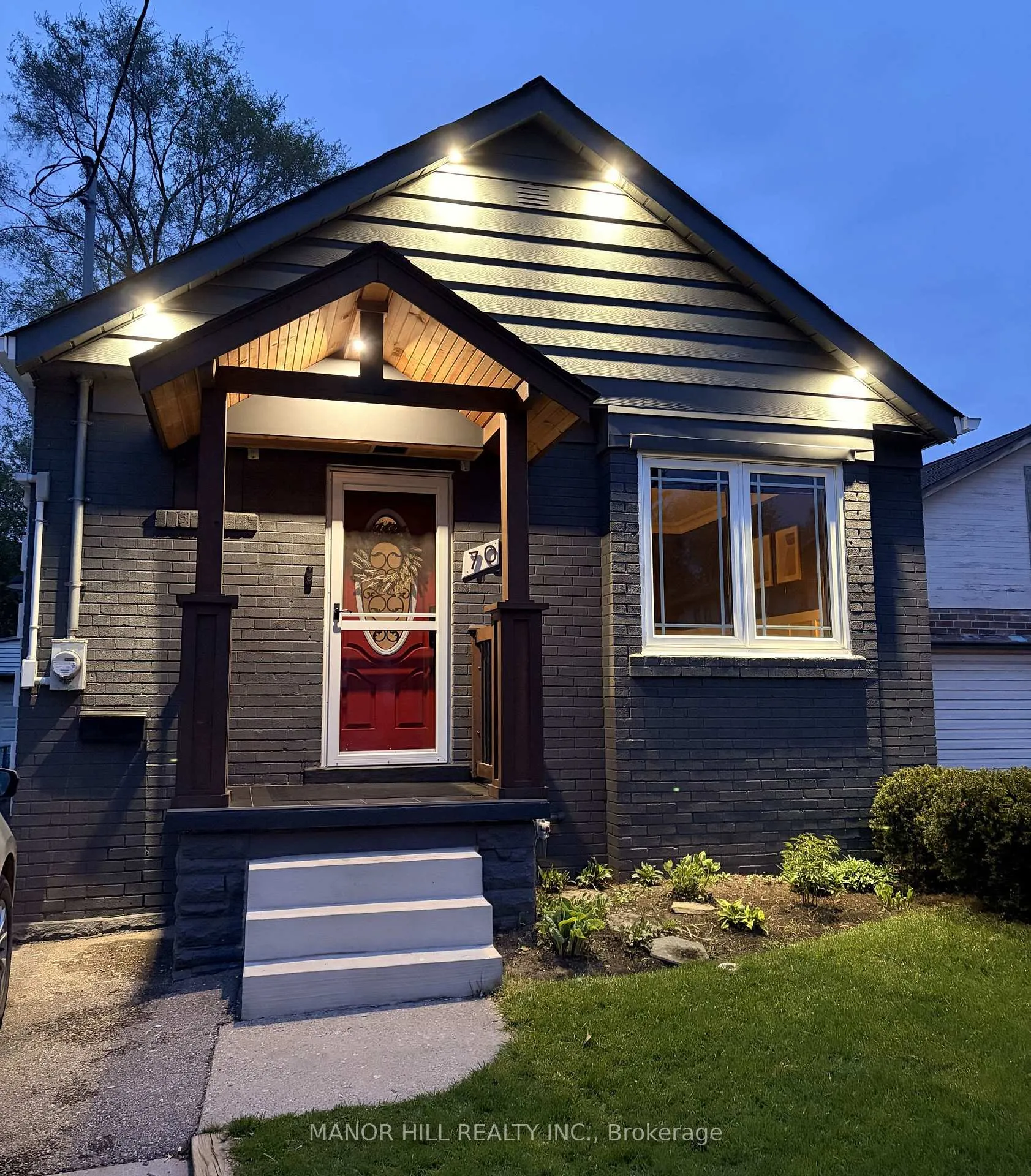 Photo 1 of 70 Bernice Crescent, Toronto, Rockcliffe-Smythe — HOMEH