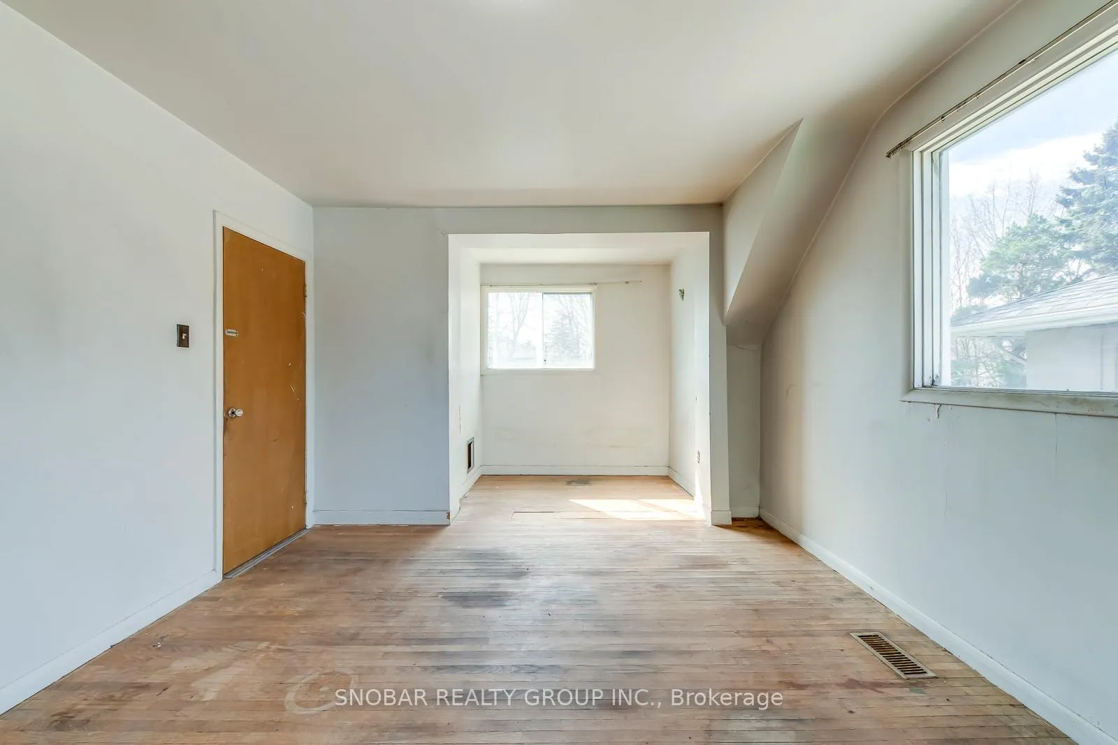 Photo 11 of 53 Lavington Drive, Etobicoke, Willowridge-Martingrove-Richview — HOMEH
