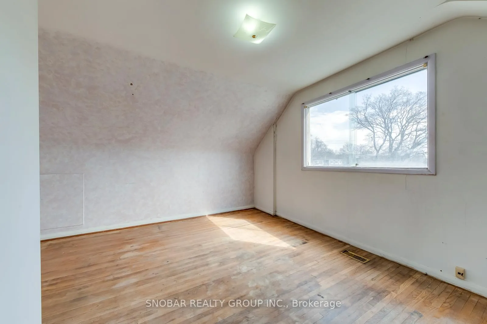 Photo 12 of 53 Lavington Drive, Etobicoke, Willowridge-Martingrove-Richview — HOMEH