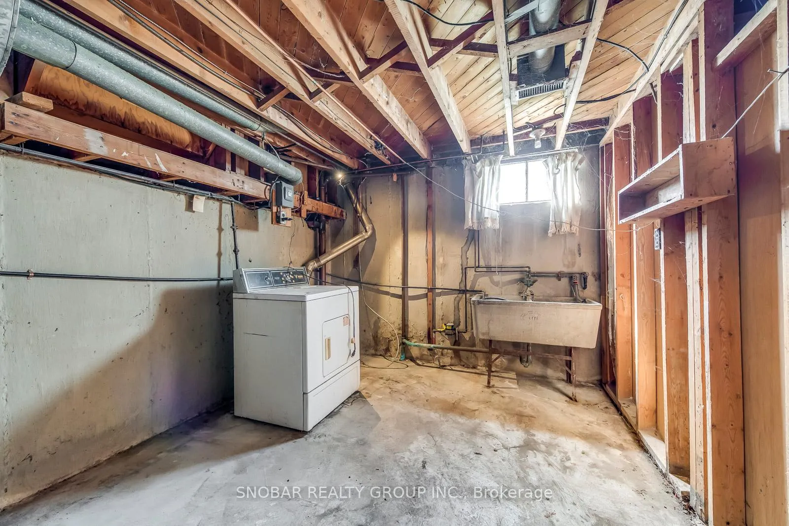 Photo 18 of 53 Lavington Drive, Etobicoke, Willowridge-Martingrove-Richview — HOMEH