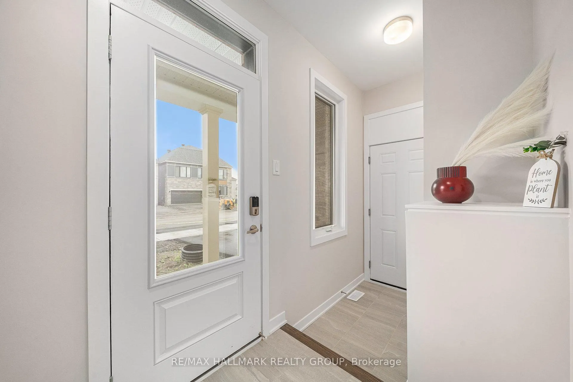 Photo 3 of 173 Conservancy Drive, Ottawa, Barrhaven - Heritage Park — HOMEH