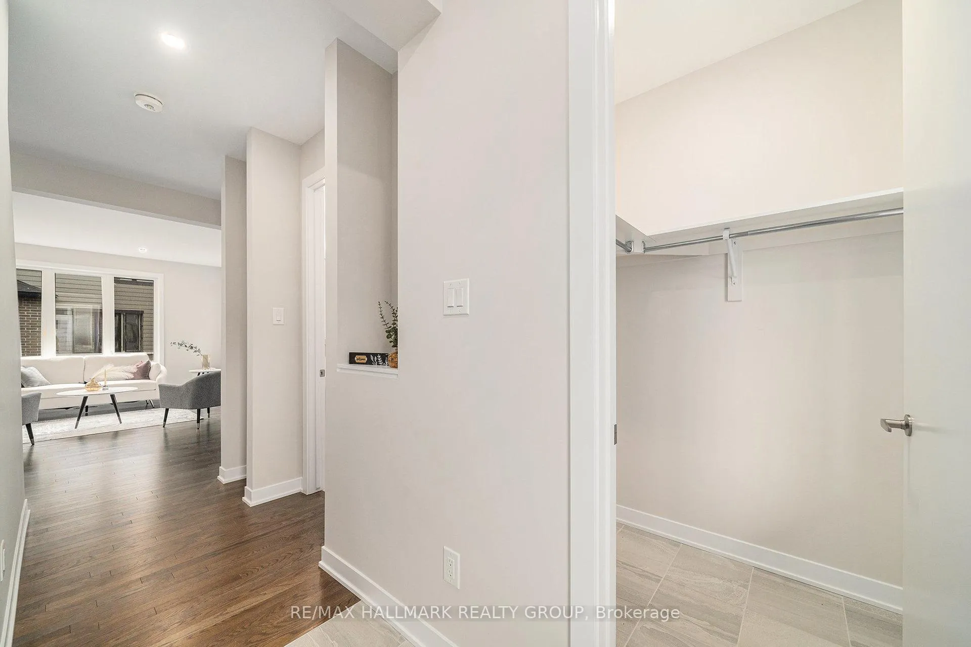 Photo 4 of 173 Conservancy Drive, Ottawa, Barrhaven - Heritage Park — HOMEH