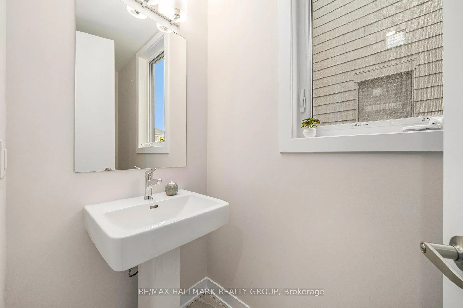 Photo 11 of 173 Conservancy Drive, Ottawa, Barrhaven - Heritage Park — HOMEH