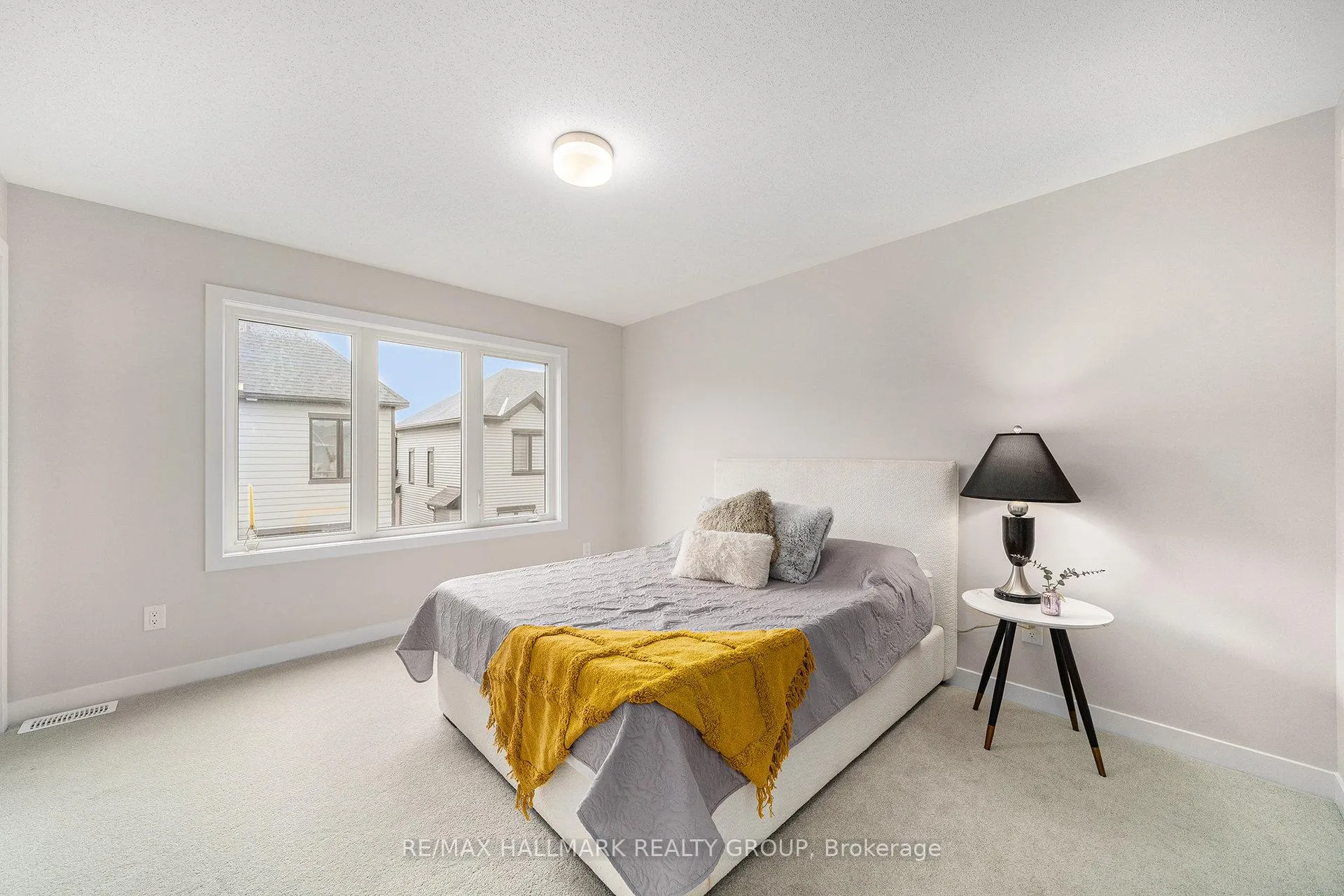 Photo 13 of 173 Conservancy Drive, Ottawa, Barrhaven - Heritage Park — HOMEH