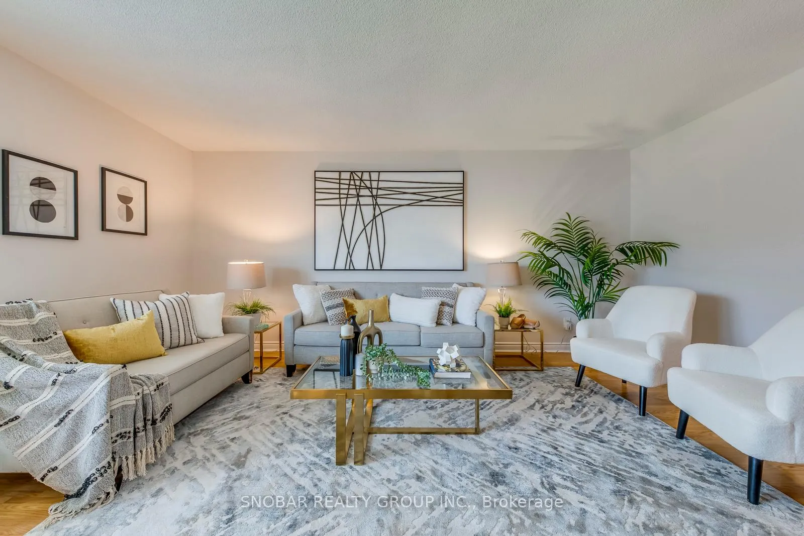 Photo 3 of 70 Lavington Drive, Etobicoke, Willowridge-Martingrove-Richview — HOMEH