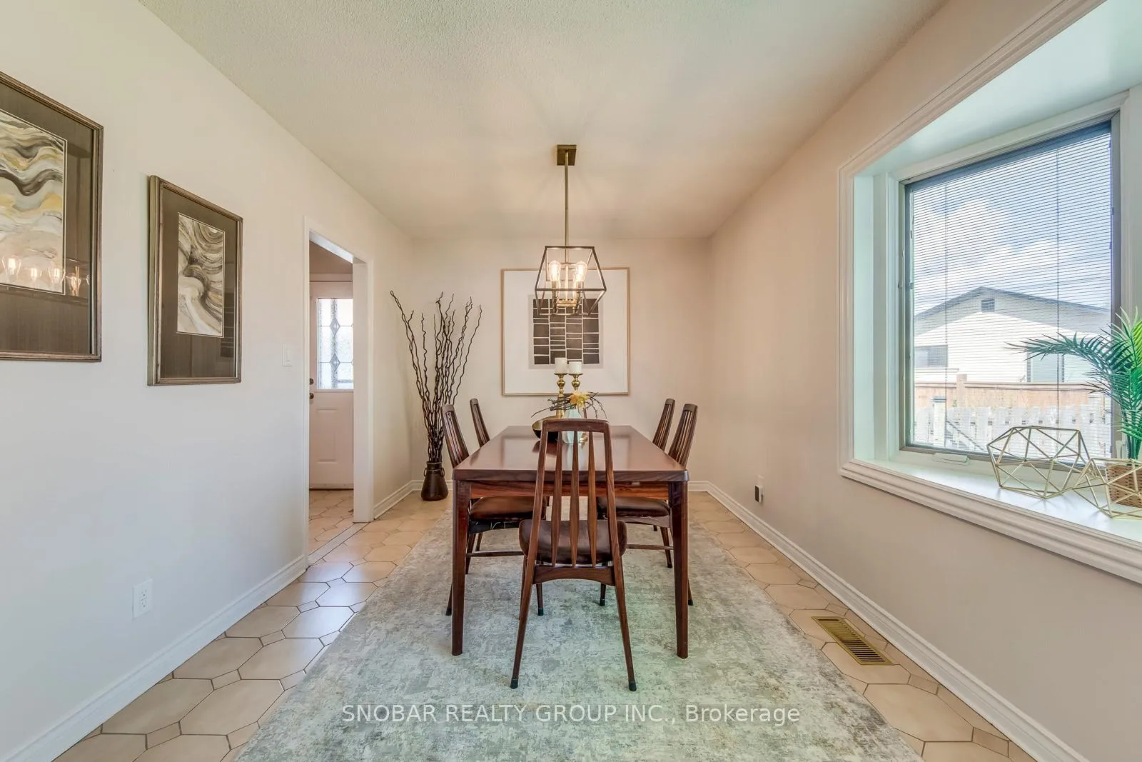 Photo 7 of 70 Lavington Drive, Etobicoke, Willowridge-Martingrove-Richview — HOMEH