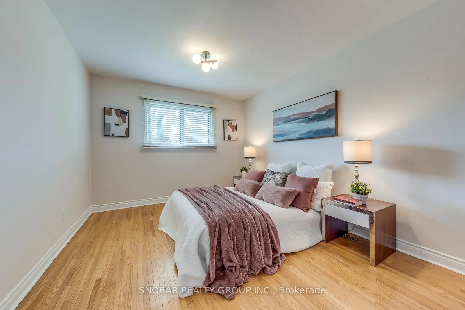 Photo 12 of 70 Lavington Drive, Etobicoke, Willowridge-Martingrove-Richview — HOMEH