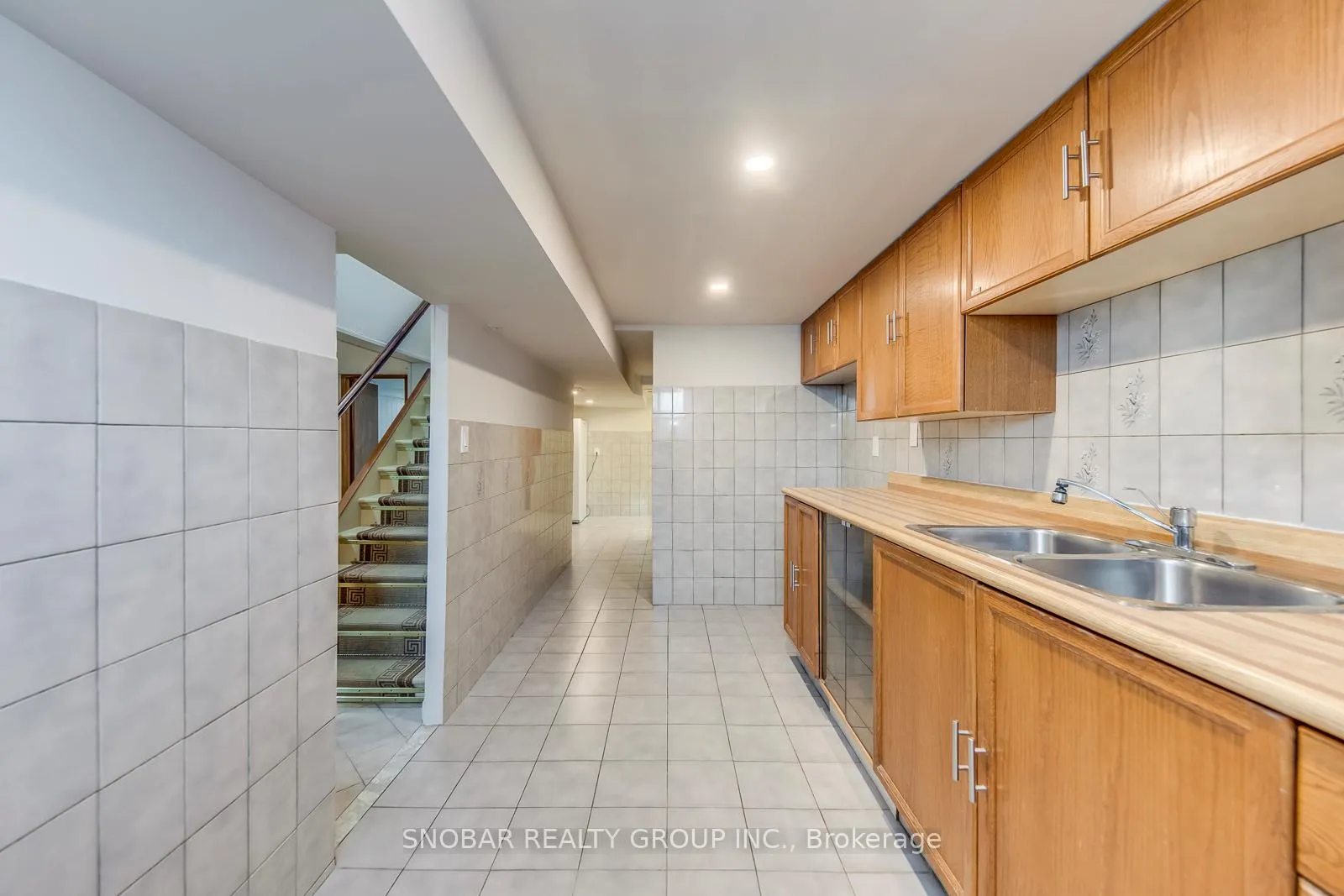 Photo 22 of 70 Lavington Drive, Etobicoke, Willowridge-Martingrove-Richview — HOMEH