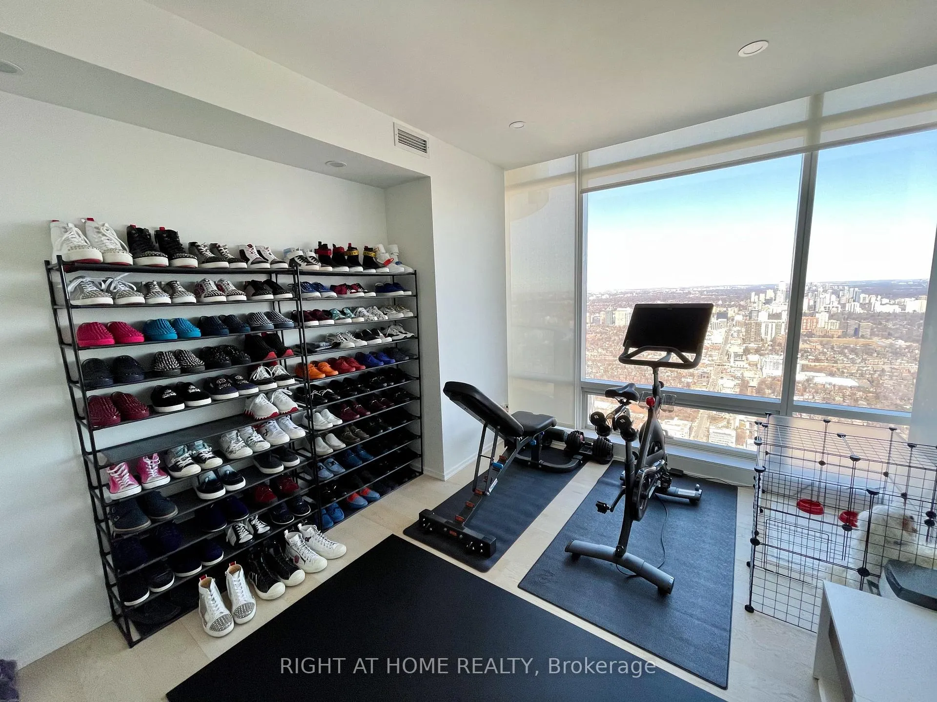 Photo 9 of Unit 7401, 1 Bloor Street E, Toronto, Church-Yonge Corridor — HOMEH
