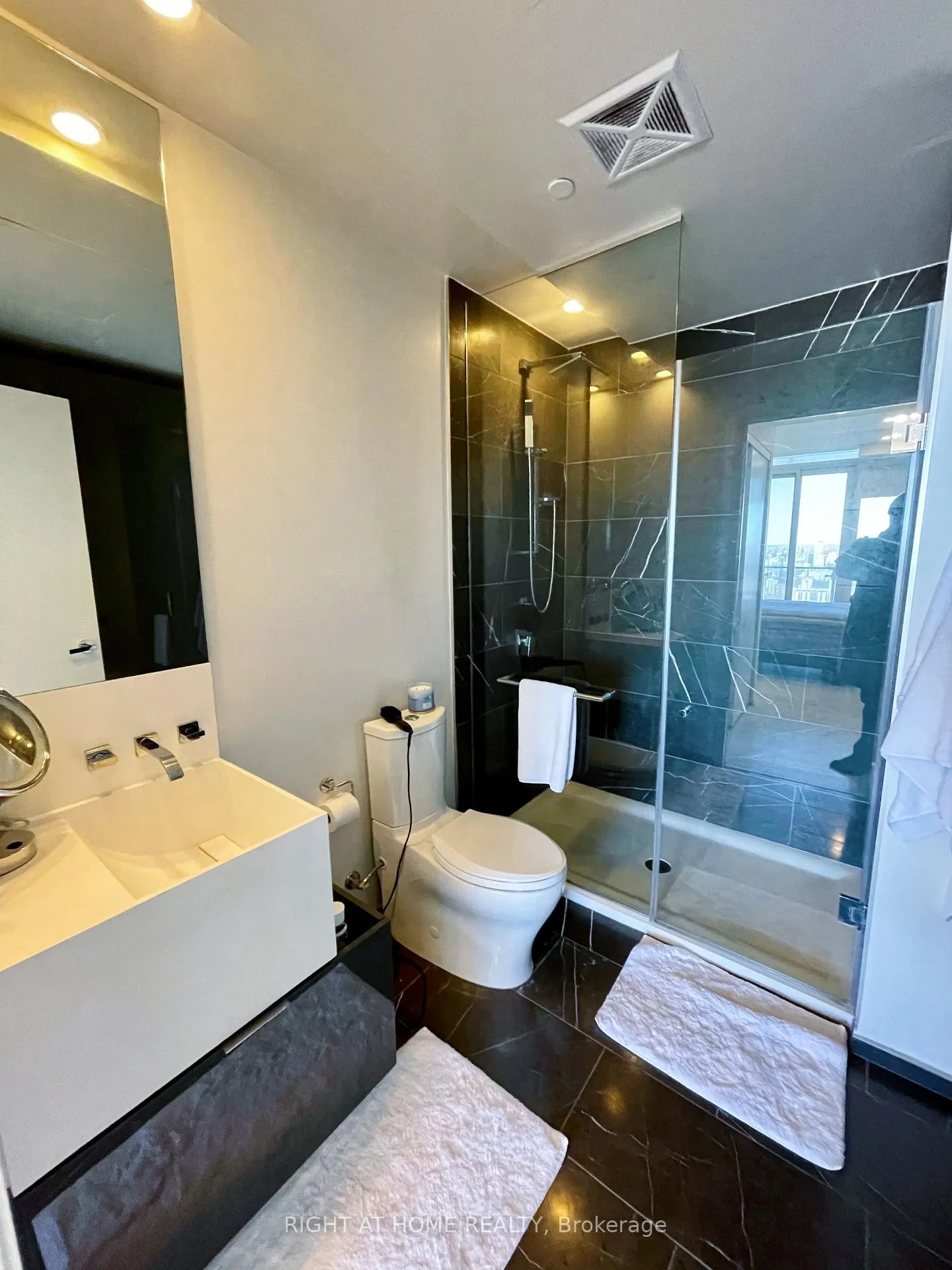 Photo 12 of Unit 7401, 1 Bloor Street E, Toronto, Church-Yonge Corridor — HOMEH