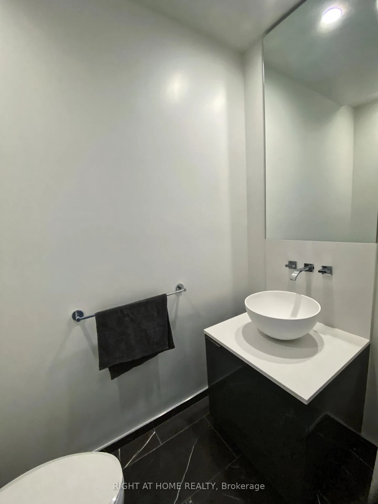 Photo 14 of Unit 7401, 1 Bloor Street E, Toronto, Church-Yonge Corridor — HOMEH