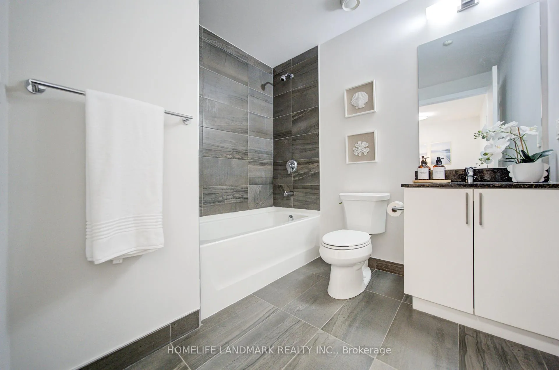 Photo 11 of Unit 712W, 268 Buchanan Drive, Markham, Unionville — HOMEH