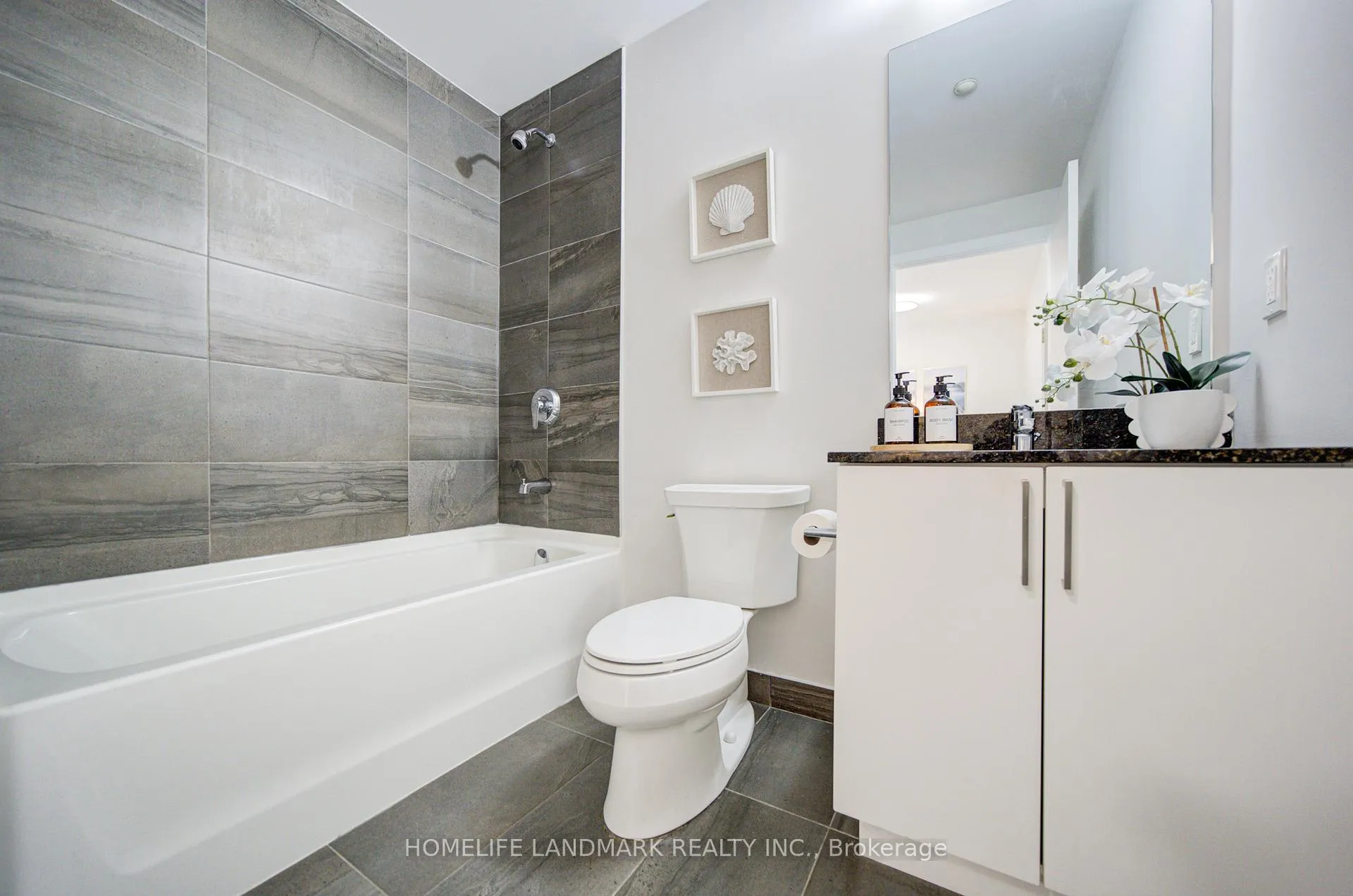 Photo 12 of Unit 712W, 268 Buchanan Drive, Markham, Unionville — HOMEH