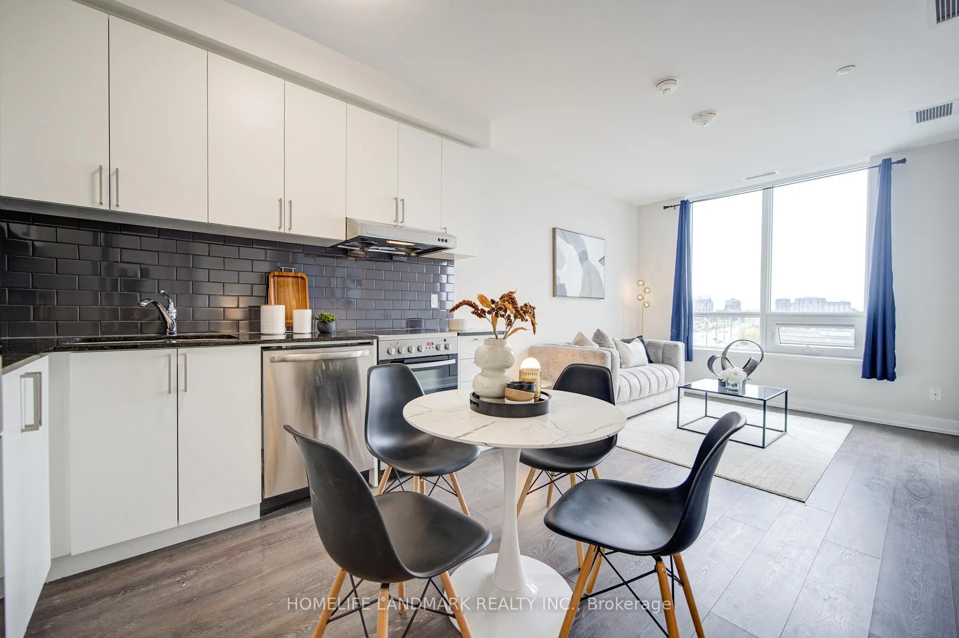 Photo 16 of Unit 712W, 268 Buchanan Drive, Markham, Unionville — HOMEH