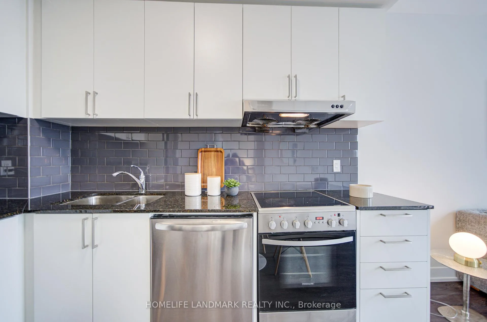 Photo 22 of Unit 712W, 268 Buchanan Drive, Markham, Unionville — HOMEH