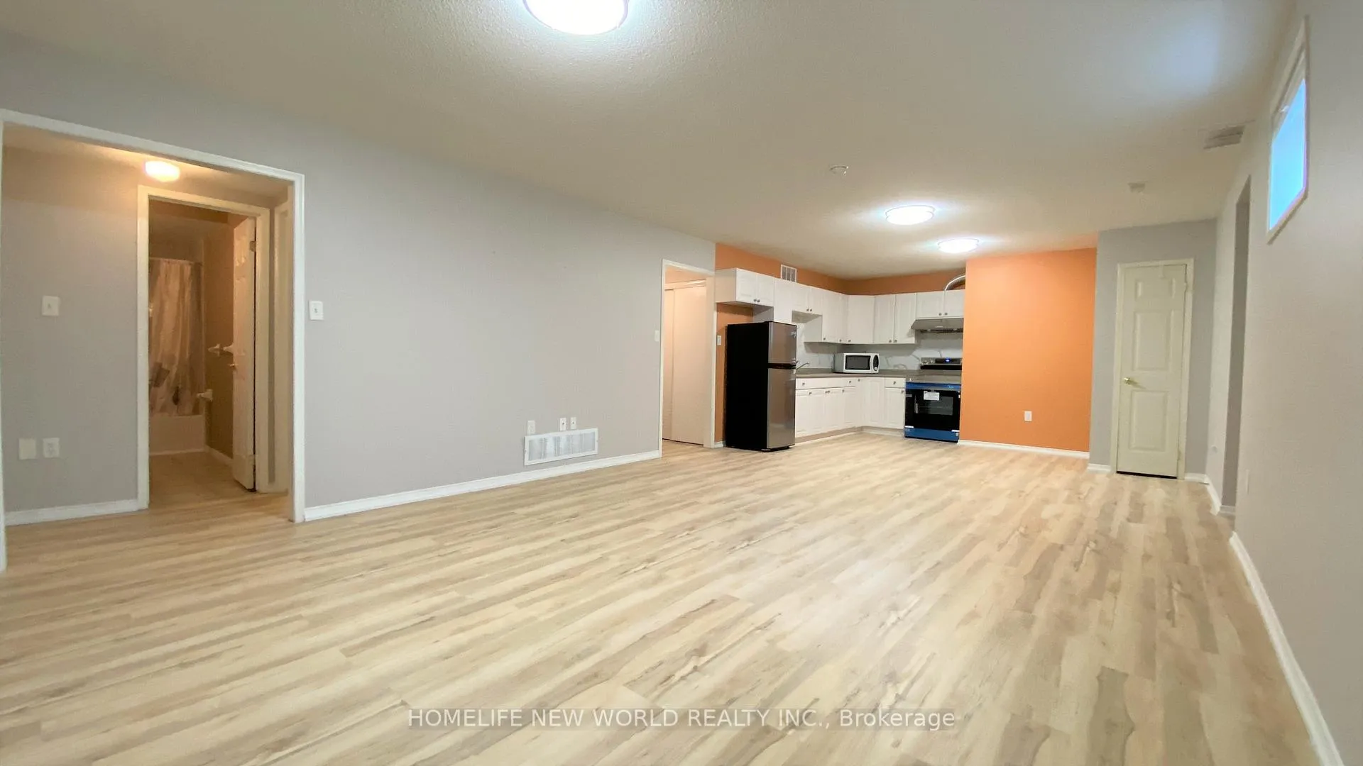 Photo 3 of 18 Ambler Bay, Barrie, Georgian Drive — HOMEH