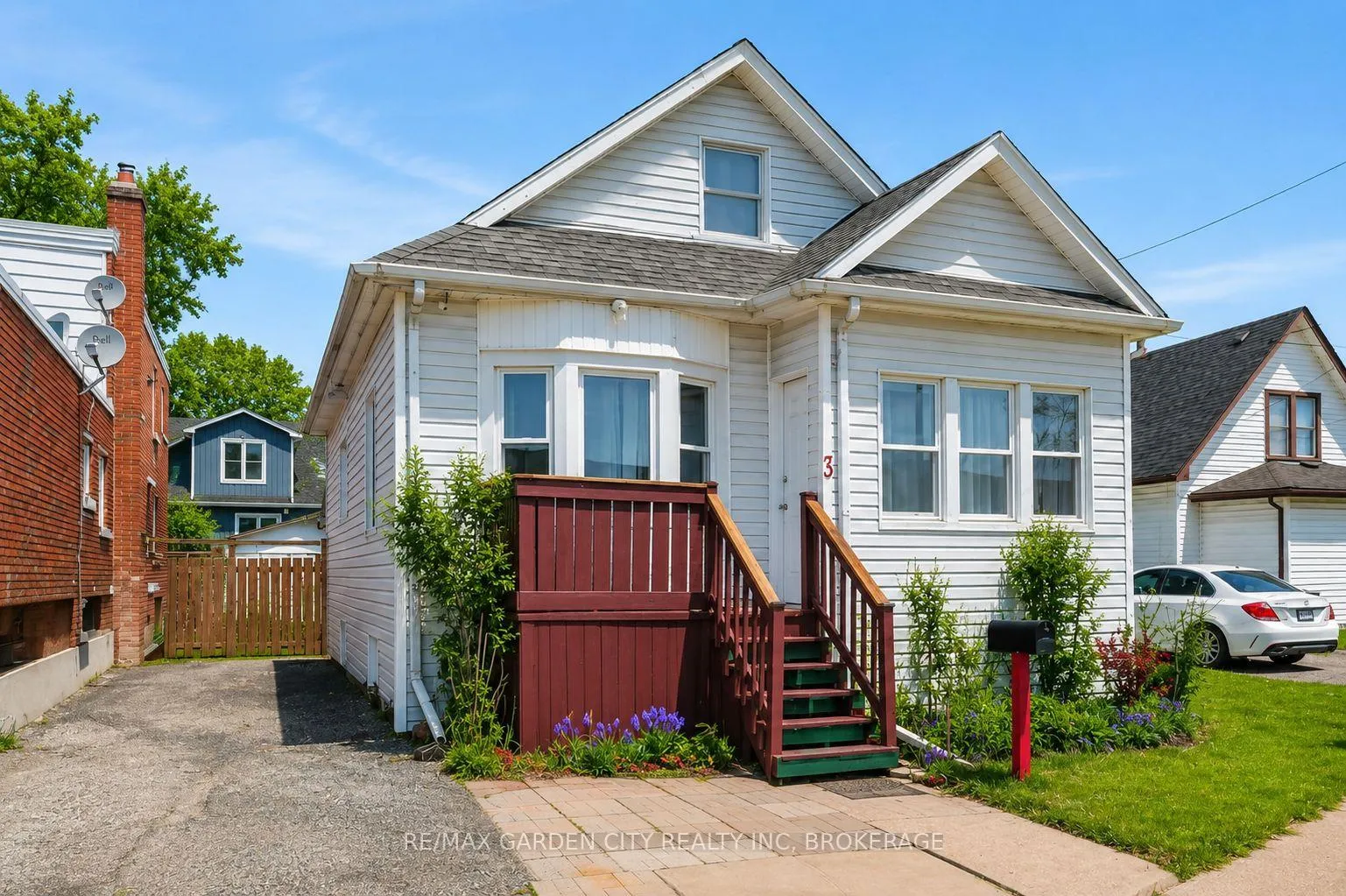 Photo 1 of 3 Delaware Avenue, St. Catharines, Facer — HOMEH