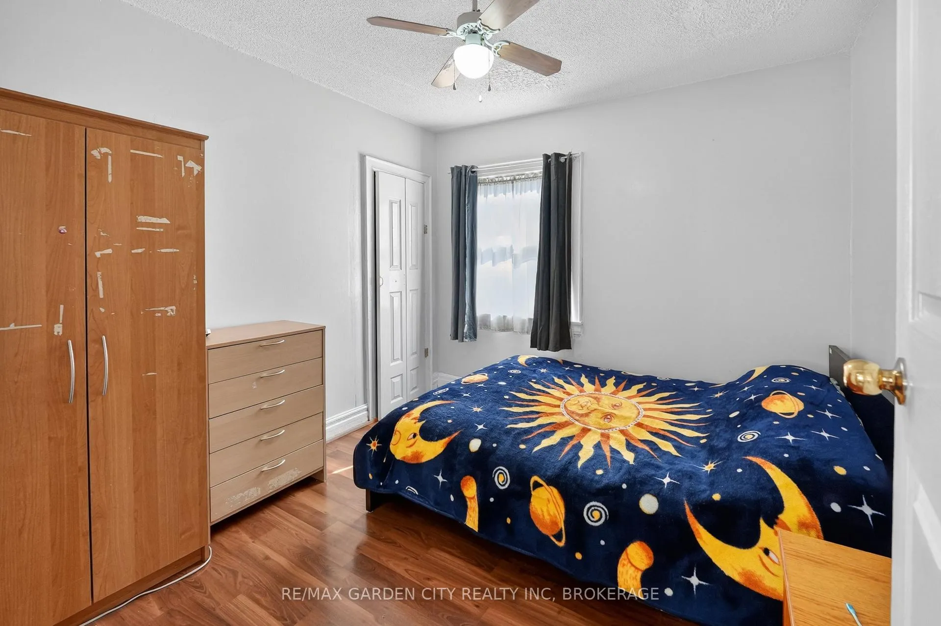 Photo 15 of 3 Delaware Avenue, St. Catharines, Facer — HOMEH