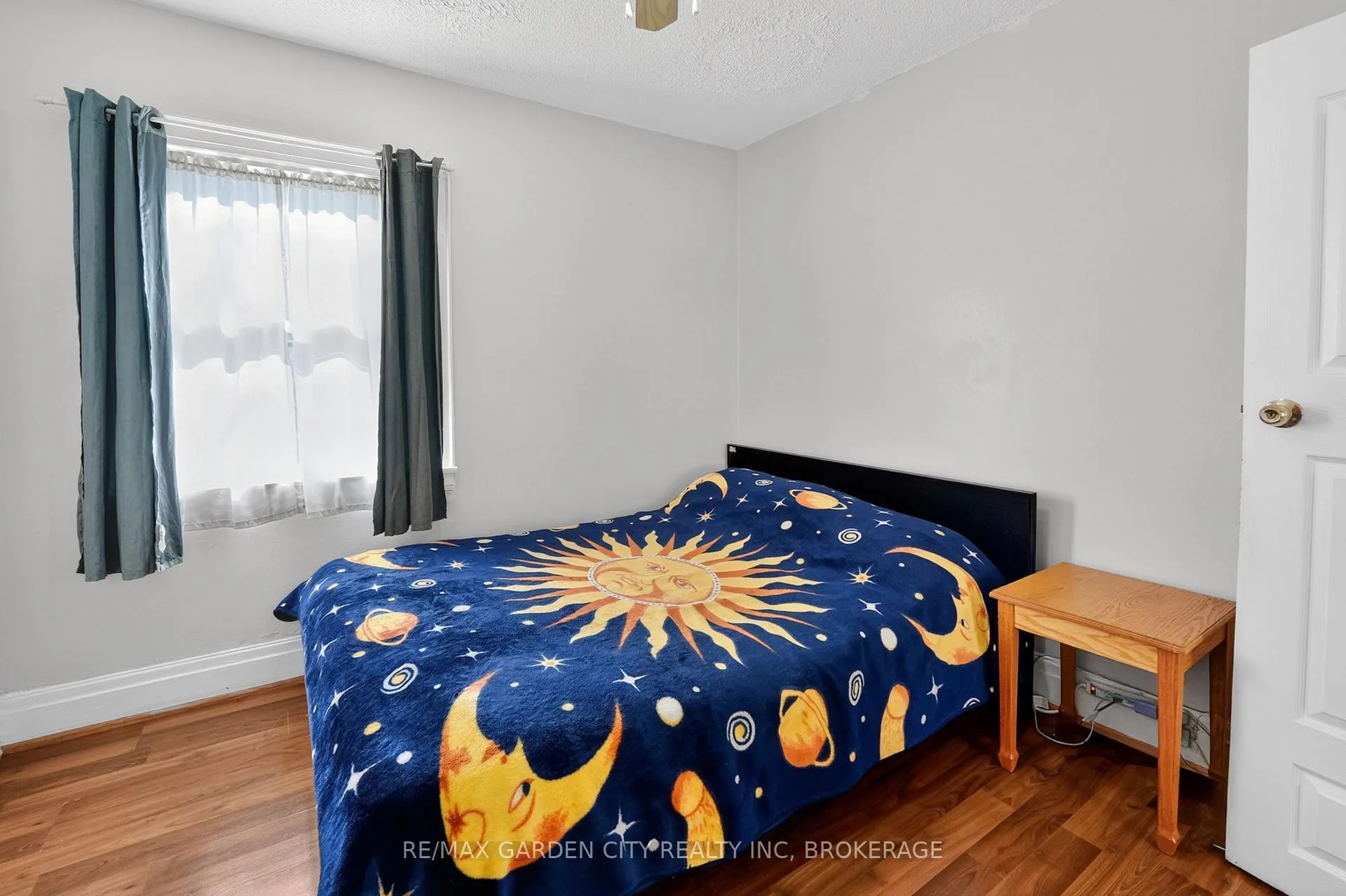 Photo 16 of 3 Delaware Avenue, St. Catharines, Facer — HOMEH