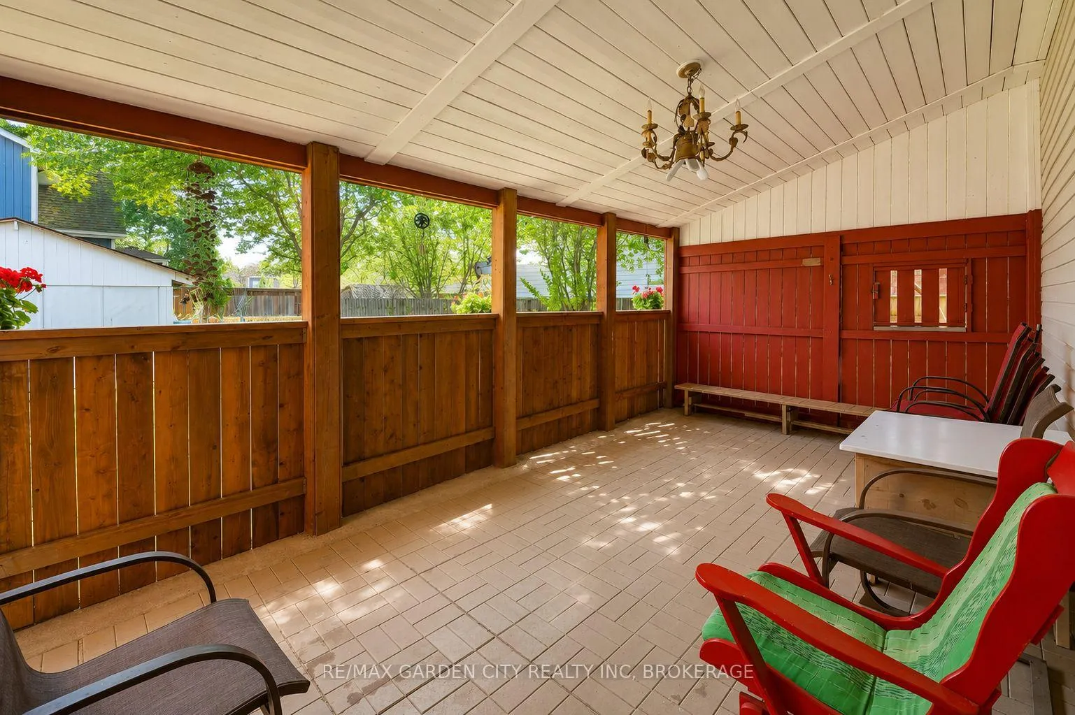 Photo 31 of 3 Delaware Avenue, St. Catharines, Facer — HOMEH