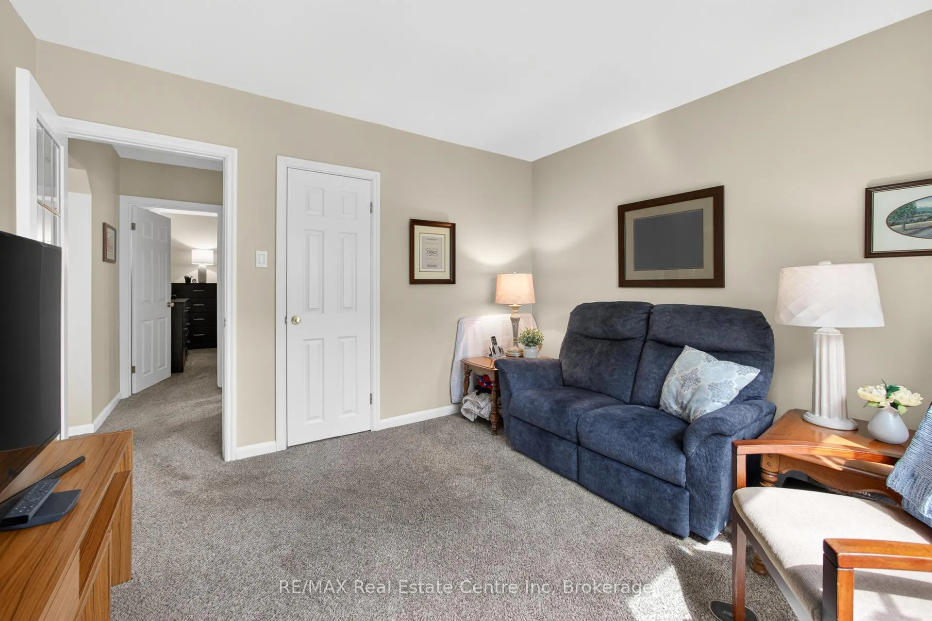 Photo 10 of 188 Edwin Street, Kitchener — HOMEH