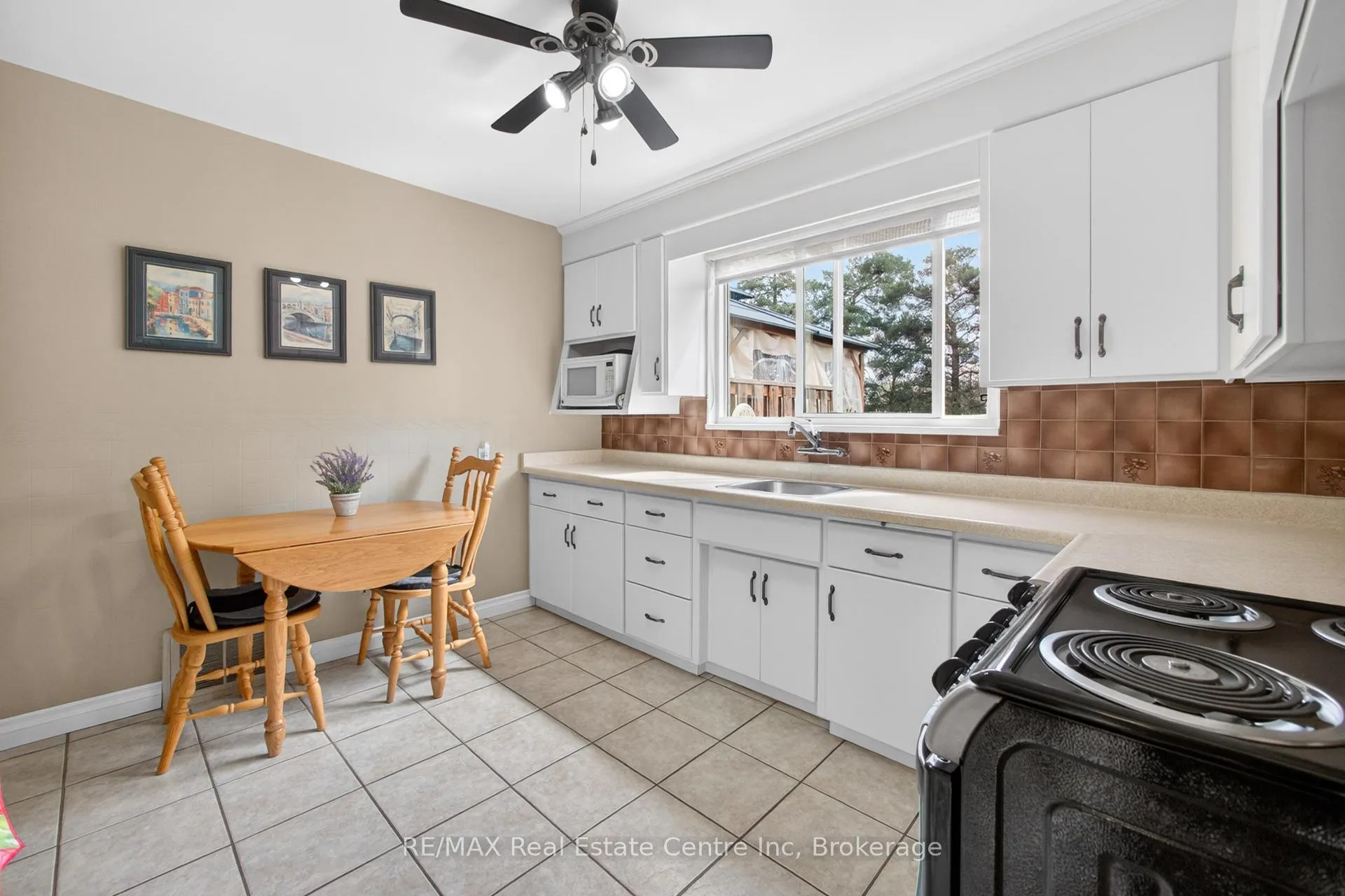 Photo 12 of 188 Edwin Street, Kitchener — HOMEH