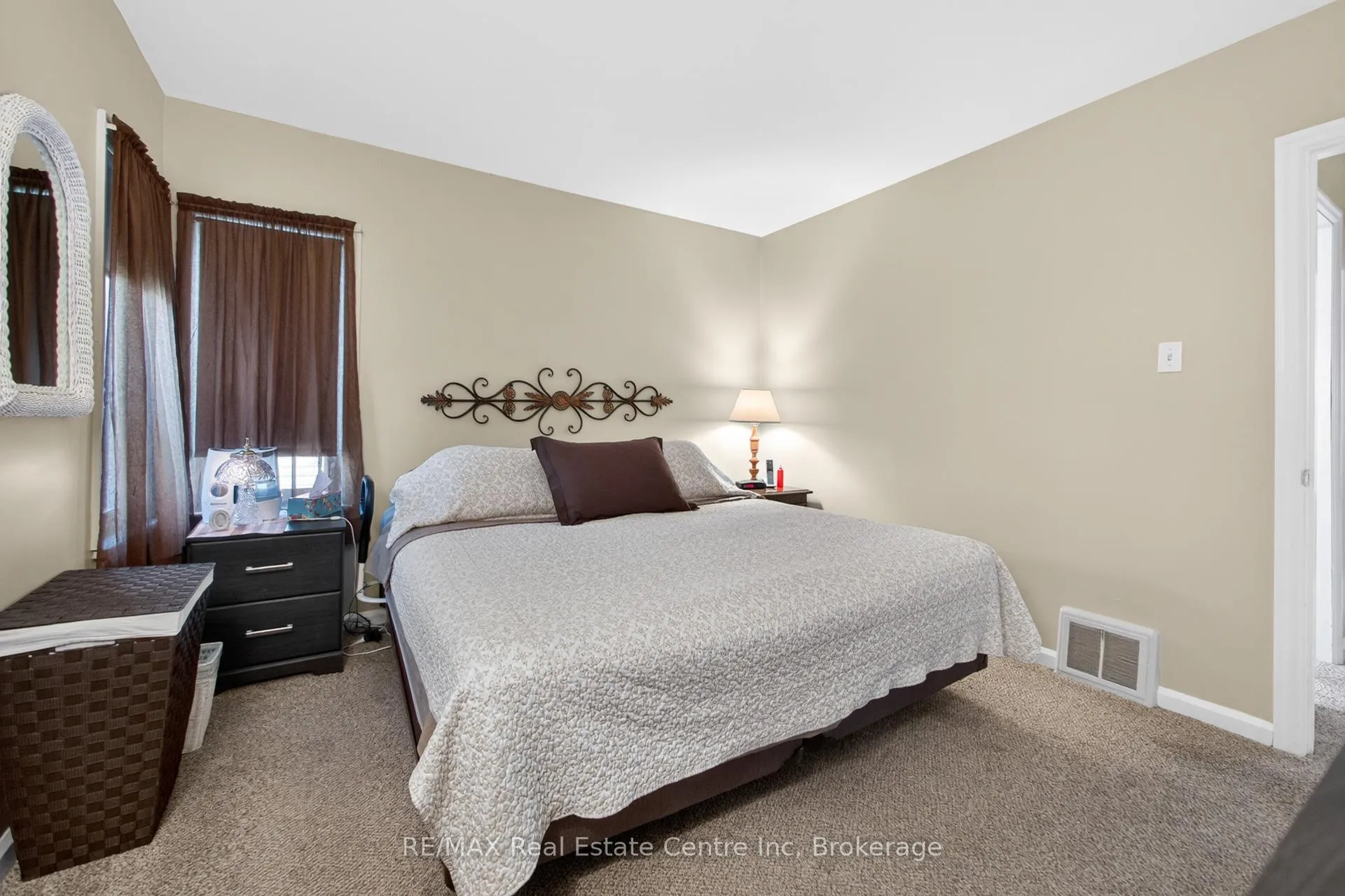 Photo 20 of 188 Edwin Street, Kitchener — HOMEH