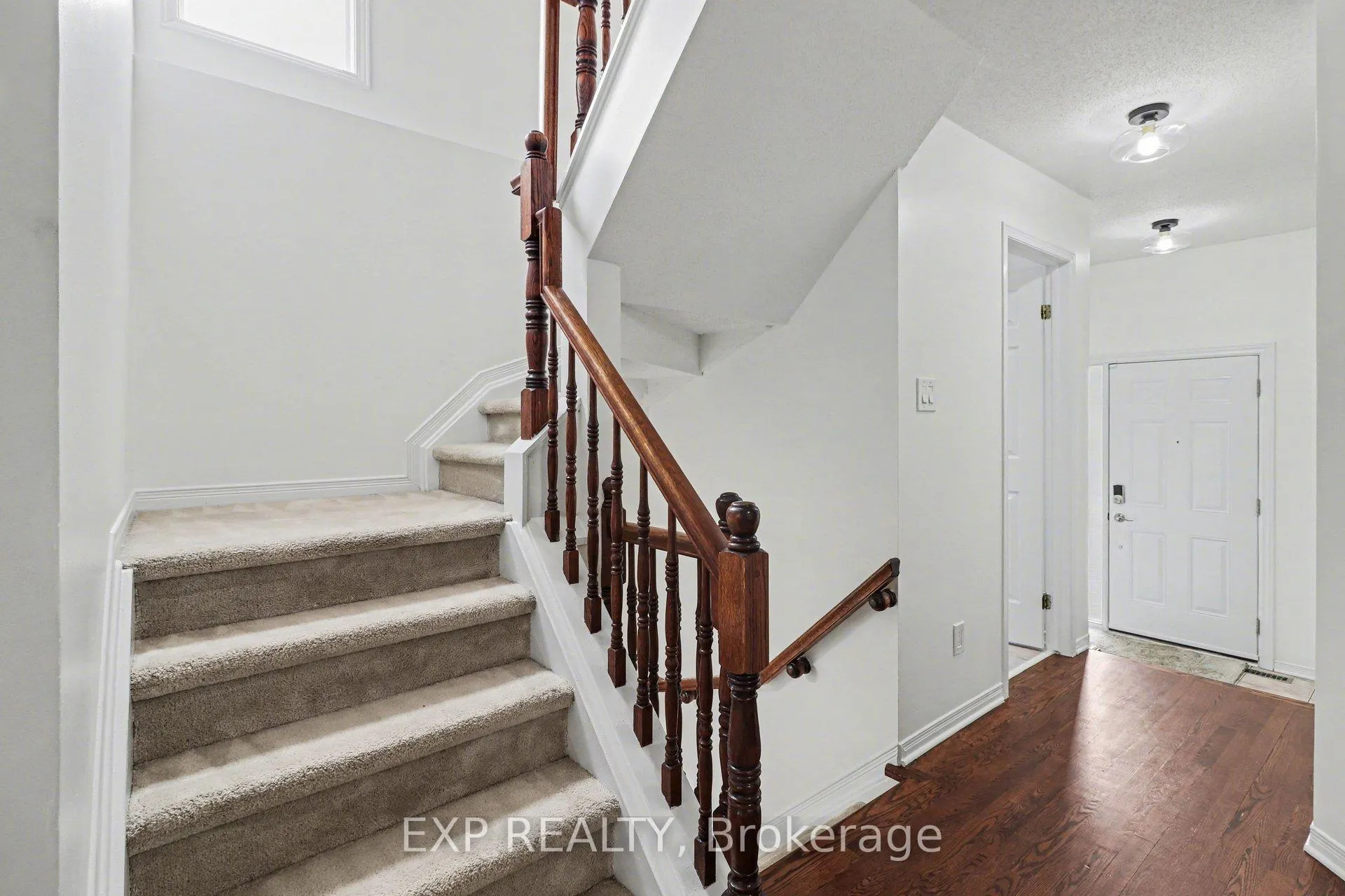 Photo 4 of 1504 Duplante Avenue, Ottawa, Fallingbrook/Pineridge — HOMEH