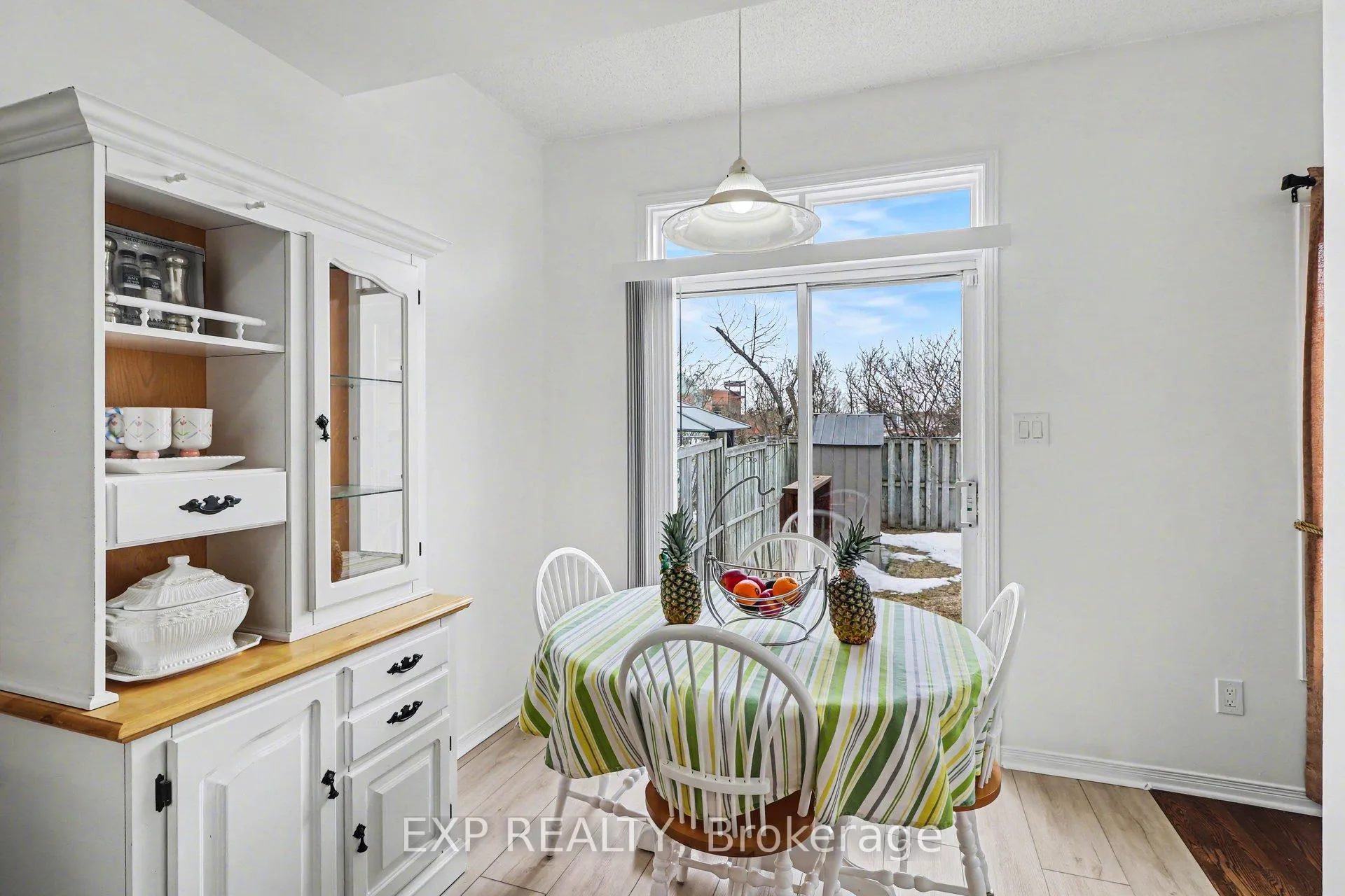 Photo 12 of 1504 Duplante Avenue, Ottawa, Fallingbrook/Pineridge — HOMEH