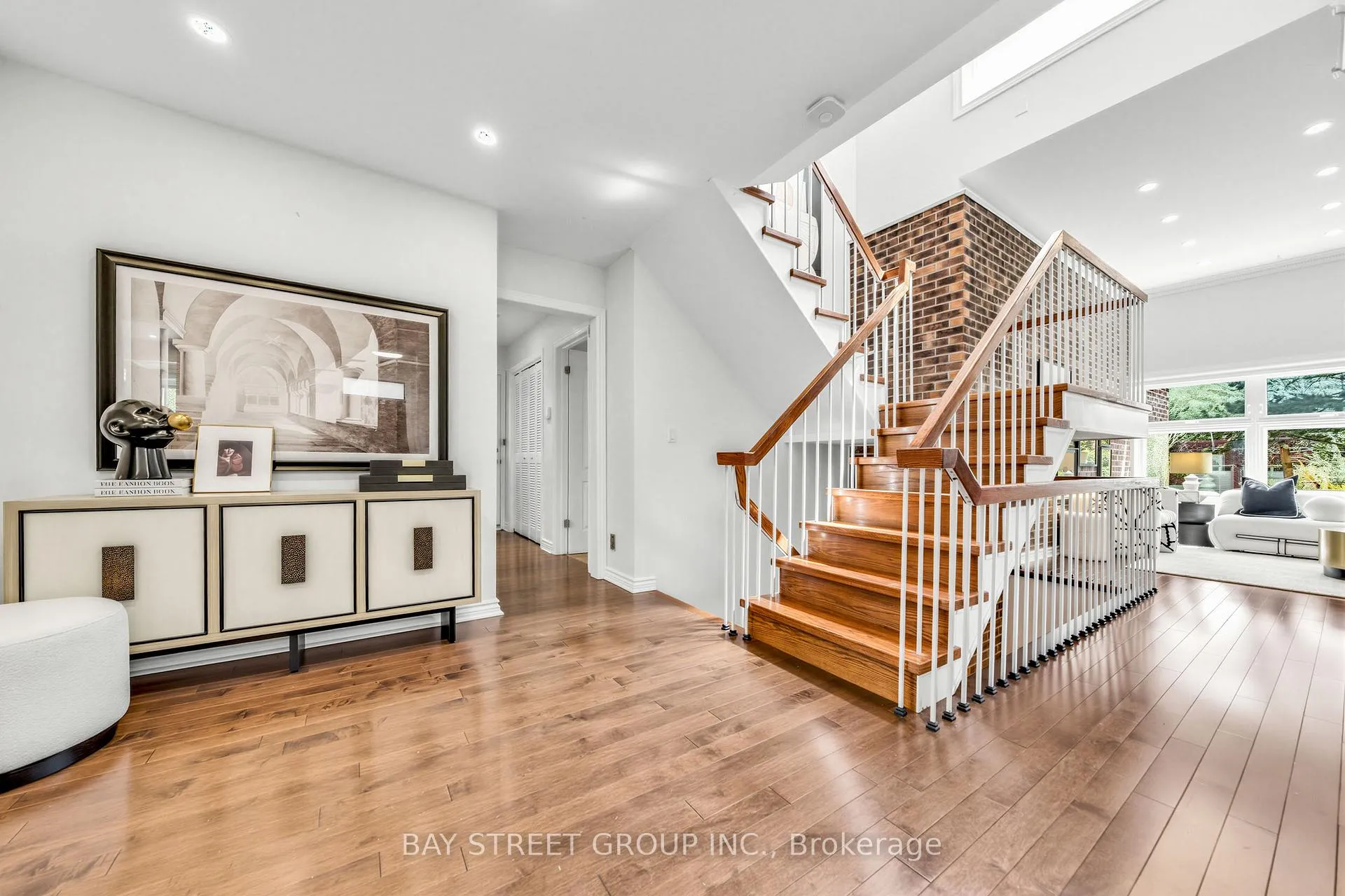 Photo 6 of 62 Captain Rolph Court, Markham, Markham Village — HOMEH