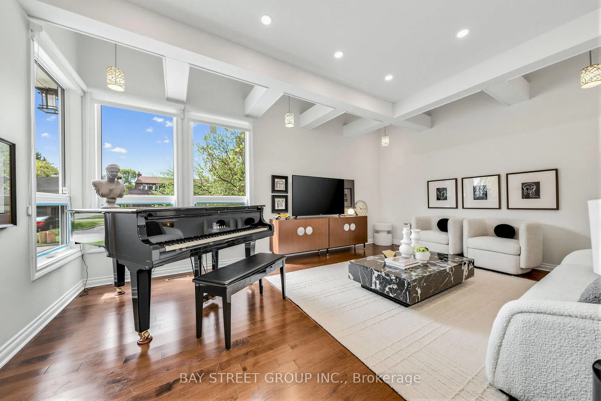 Photo 9 of 62 Captain Rolph Court, Markham, Markham Village — HOMEH