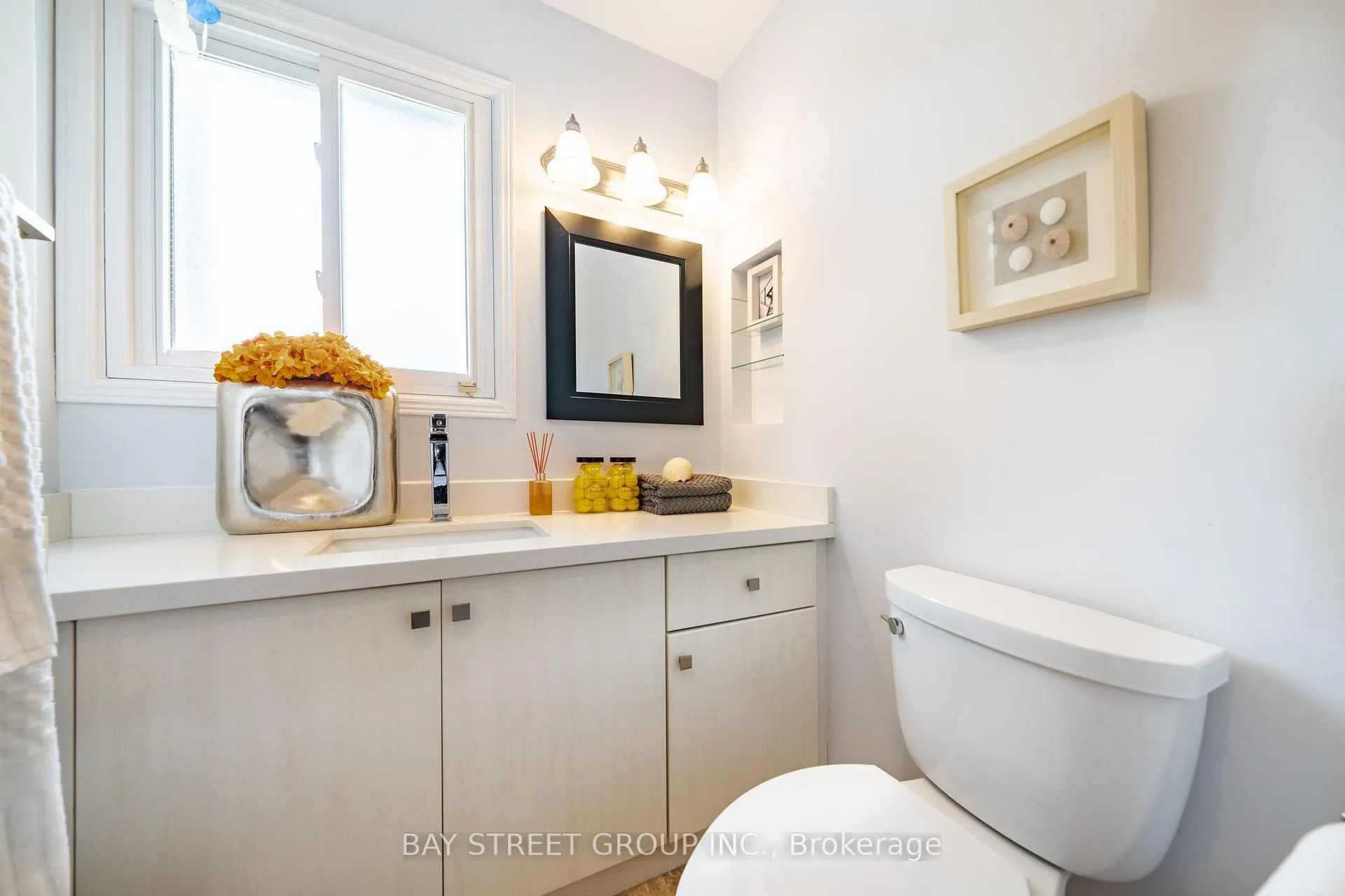 Photo 27 of 62 Captain Rolph Court, Markham, Markham Village — HOMEH