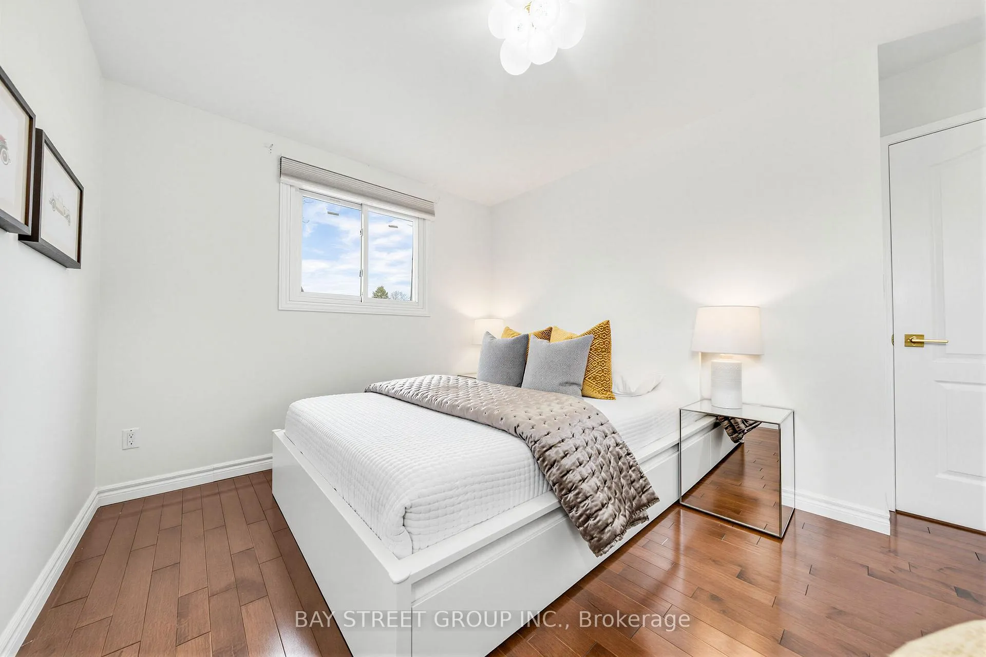 Photo 35 of 62 Captain Rolph Court, Markham, Markham Village — HOMEH