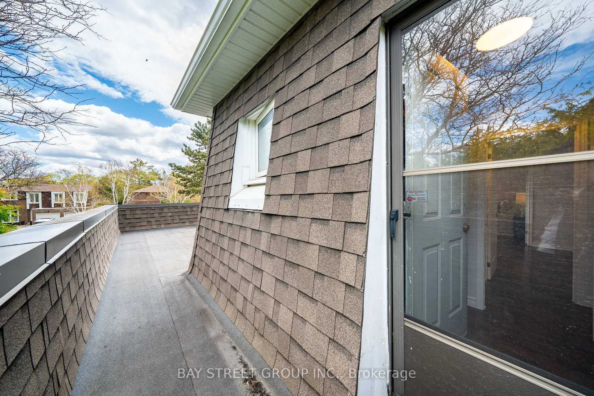 Photo 37 of 62 Captain Rolph Court, Markham, Markham Village — HOMEH