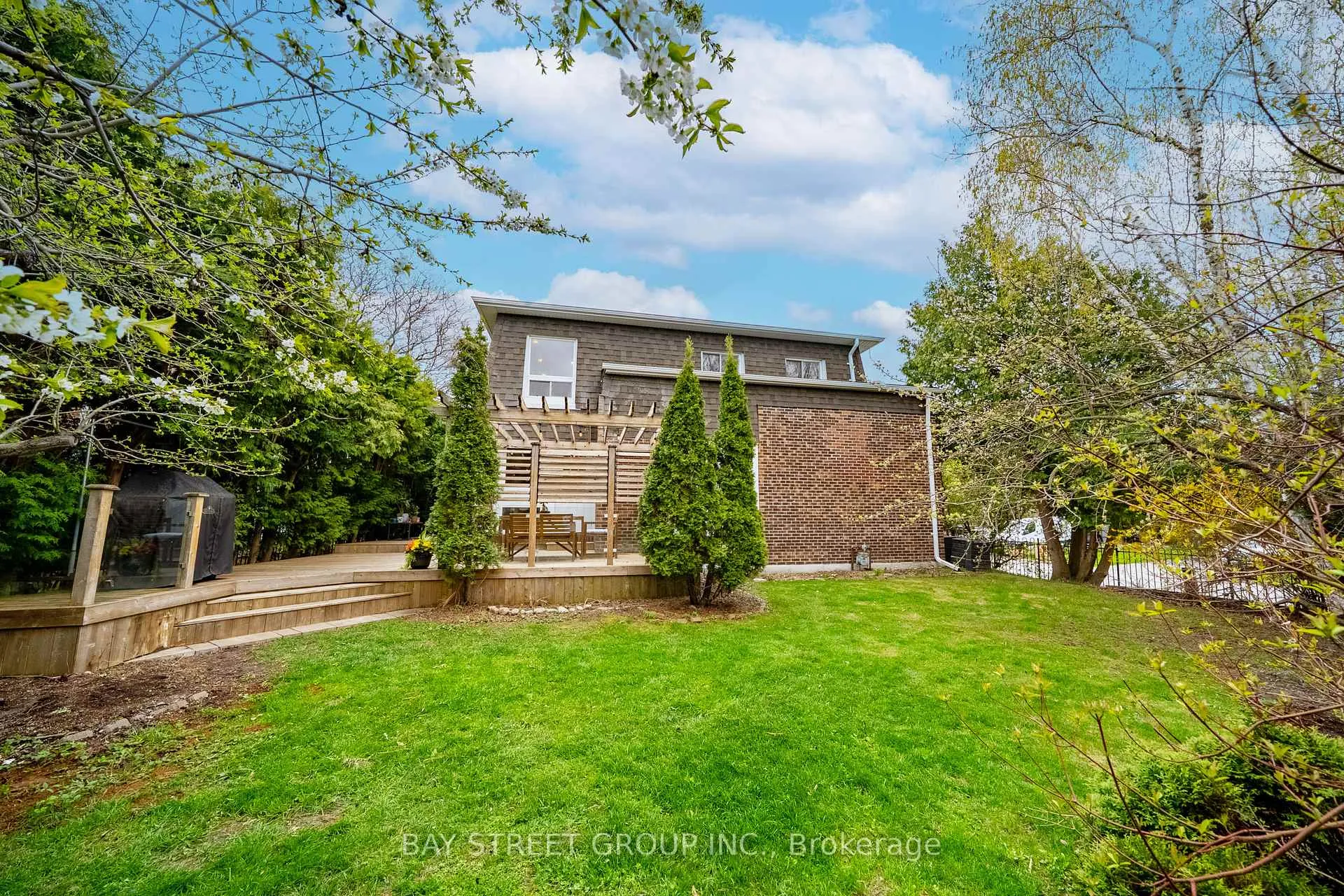 Photo 48 of 62 Captain Rolph Court, Markham, Markham Village — HOMEH