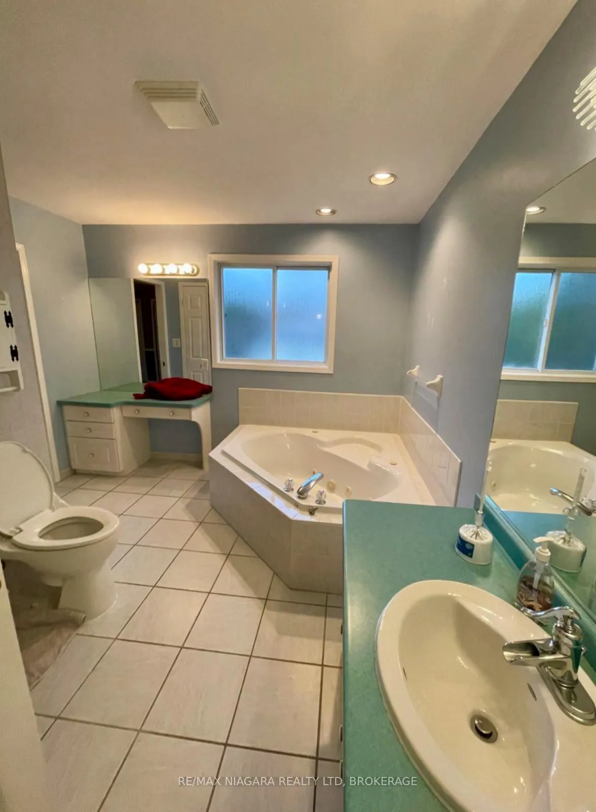 Photo 5 of 7731 Mulhern Street, Niagara Falls, Ascot — HOMEH