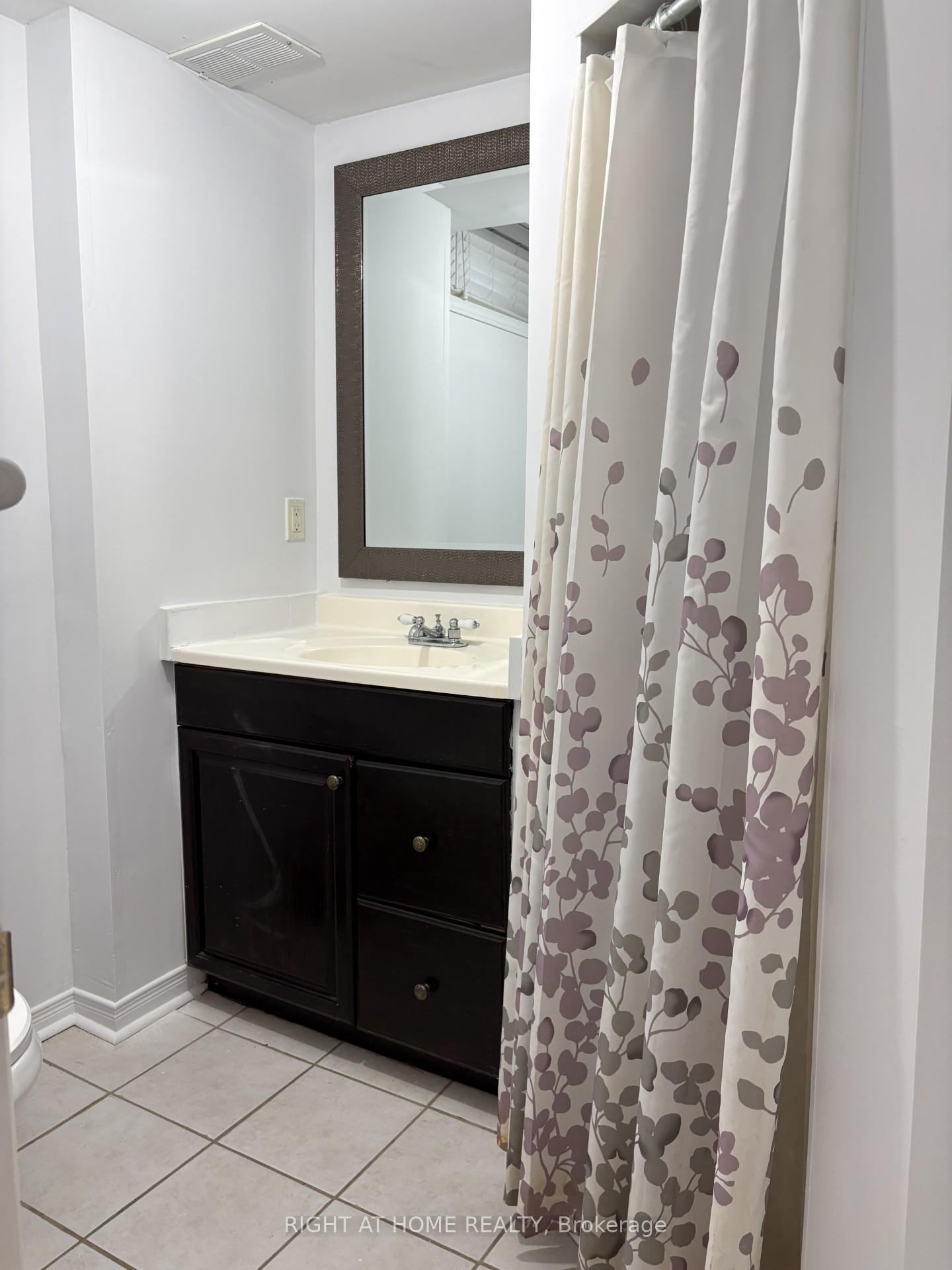 Photo 7 of 48 Grand Valley Boulevard, Vaughan, Vellore Village — HOMEH