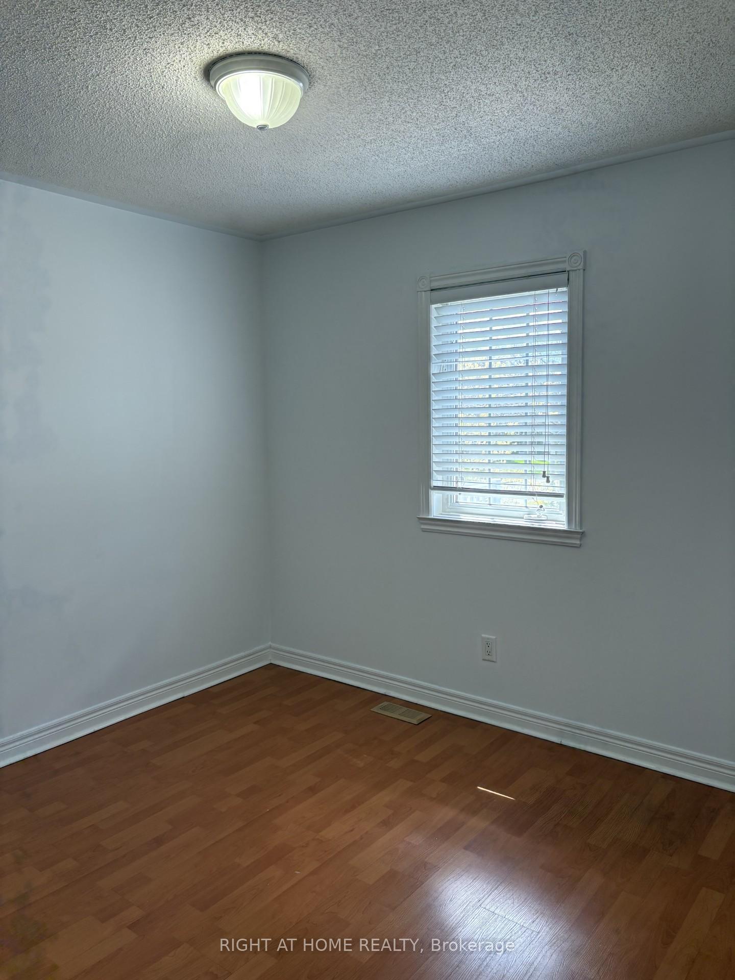 Photo 10 of 48 Grand Valley Boulevard, Vaughan, Vellore Village — HOMEH