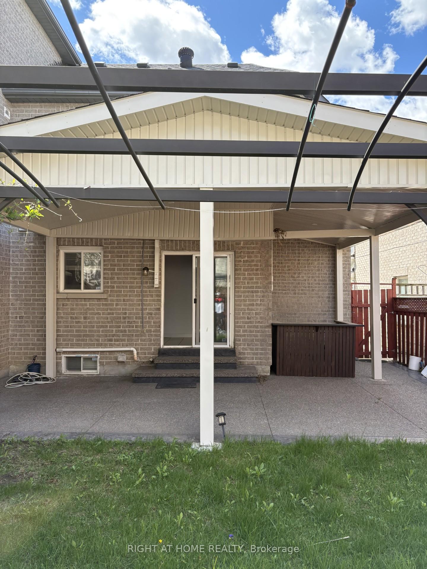 Photo 13 of 48 Grand Valley Boulevard, Vaughan, Vellore Village — HOMEH