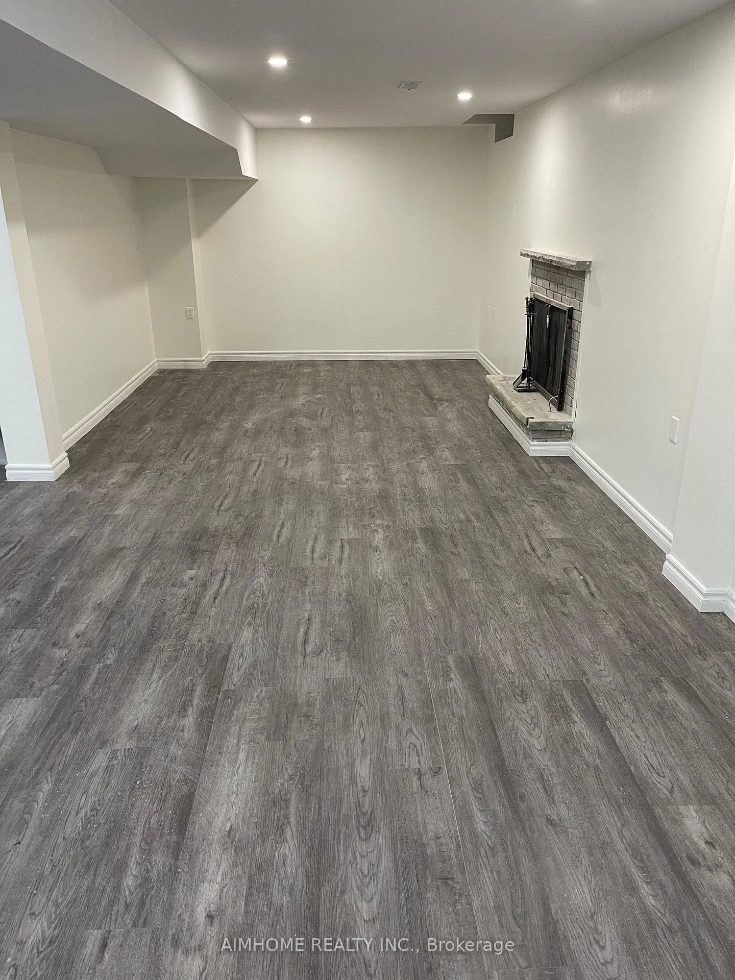 Photo 6 of Unit Bsmnt, 58 Hewlett Crescent, Markham, Markville — HOMEH