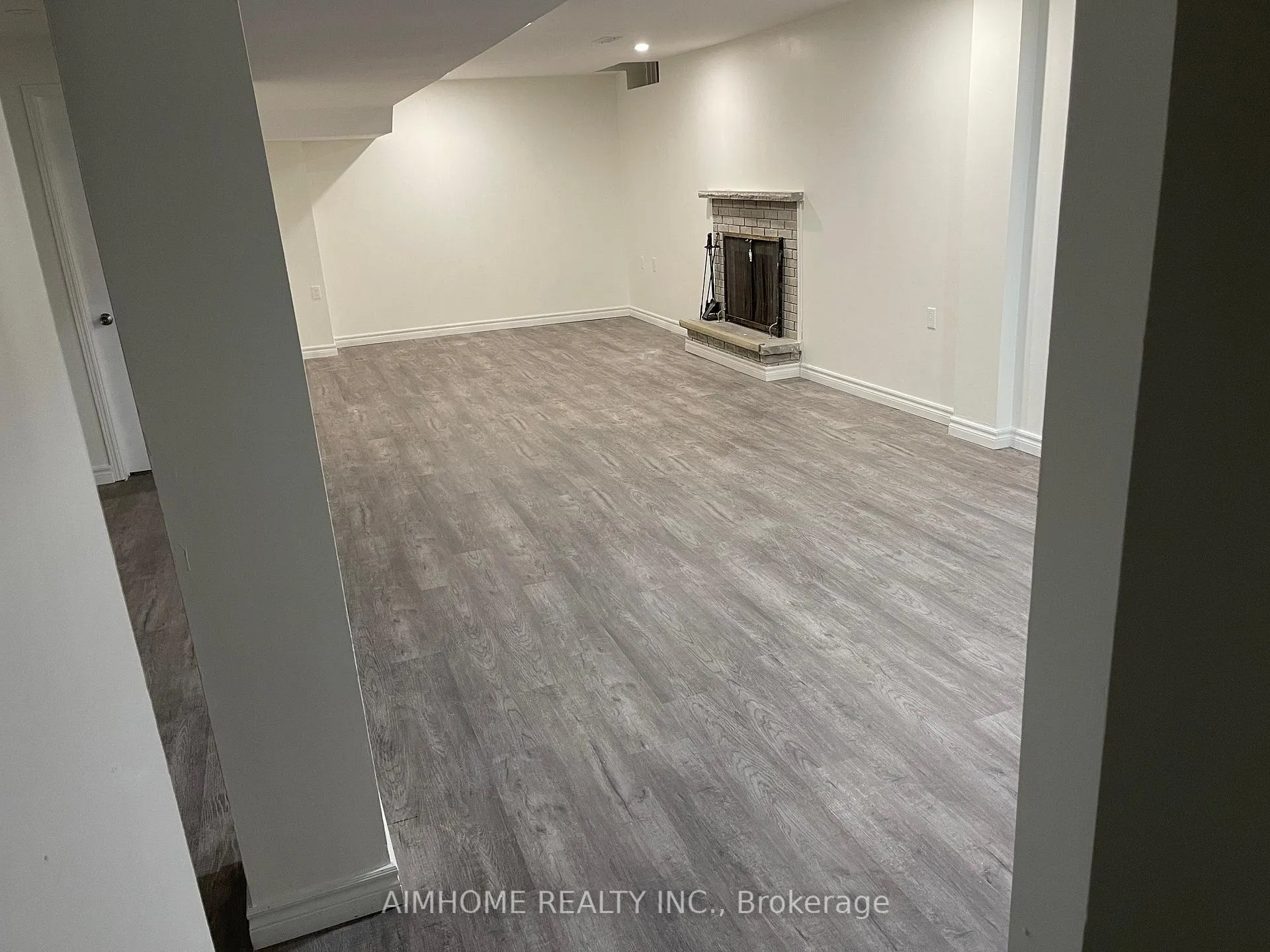 Photo 7 of Unit Bsmnt, 58 Hewlett Crescent, Markham, Markville — HOMEH