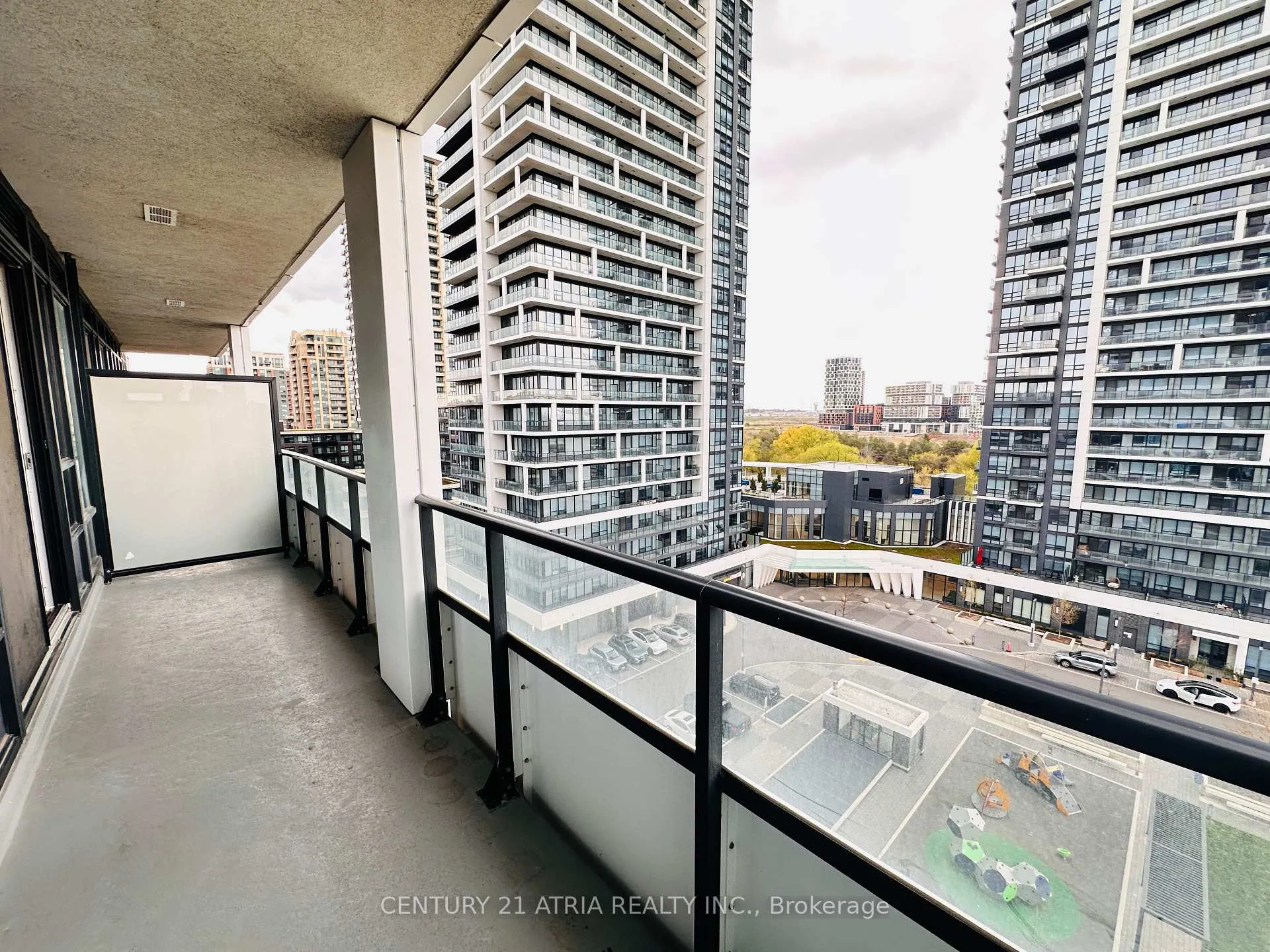 Photo 18 of Unit 902, 38 Water Walk Drive, Markham, Unionville — HOMEH