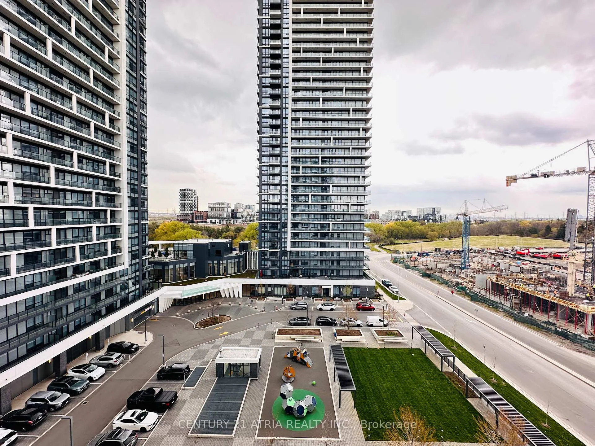 Photo 20 of Unit 902, 38 Water Walk Drive, Markham, Unionville — HOMEH