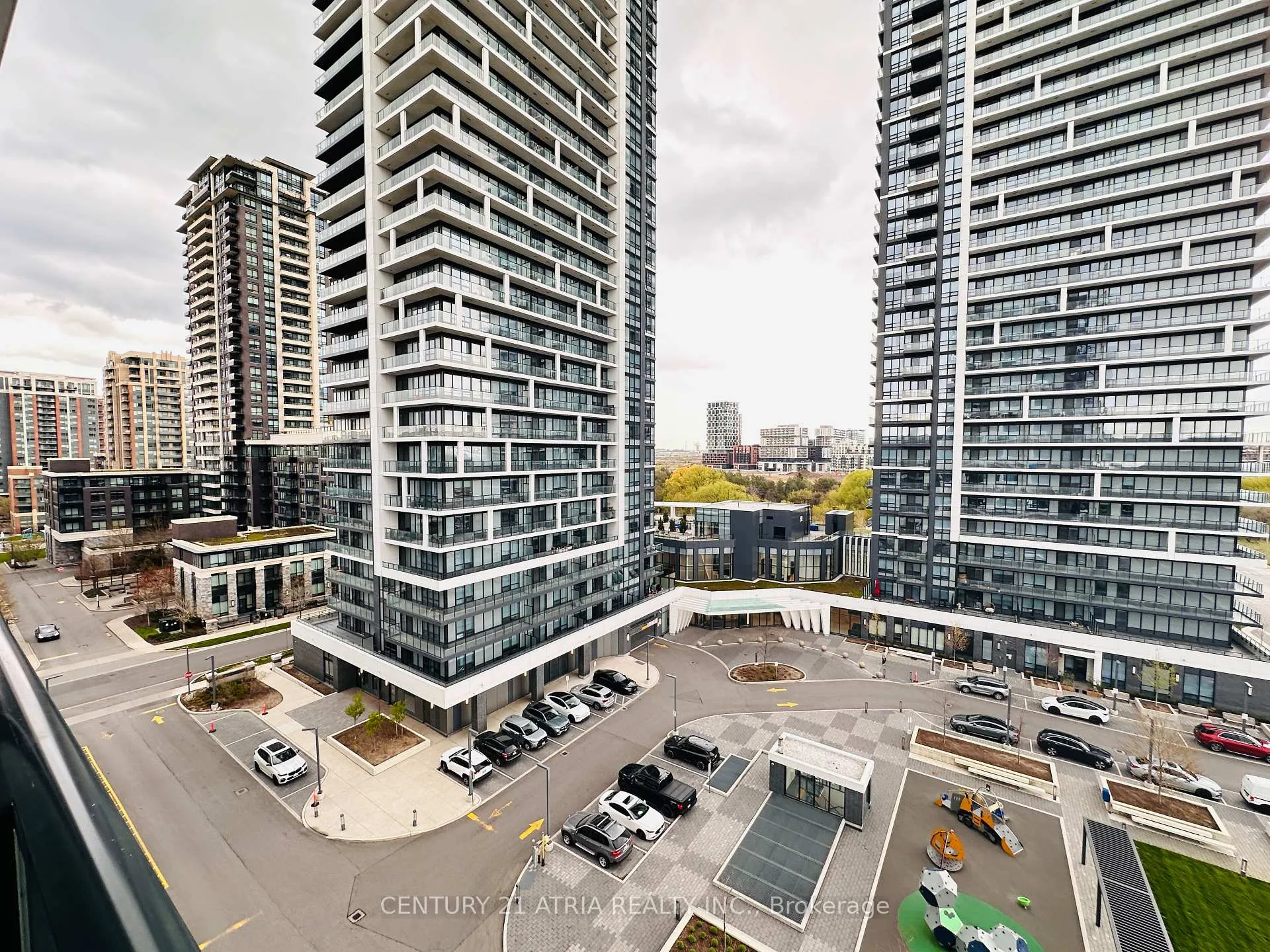 Photo 21 of Unit 902, 38 Water Walk Drive, Markham, Unionville — HOMEH