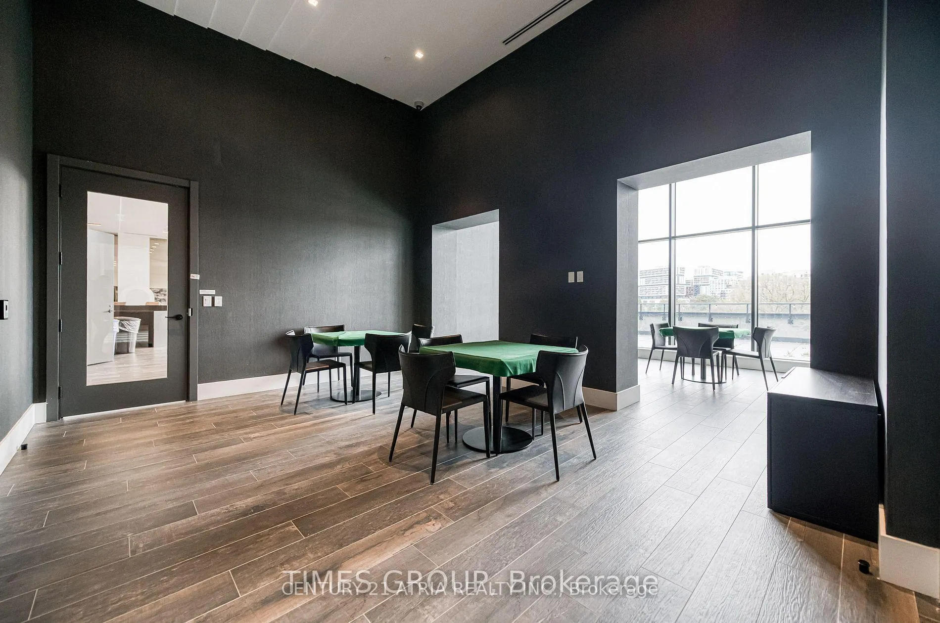 Photo 24 of Unit 902, 38 Water Walk Drive, Markham, Unionville — HOMEH