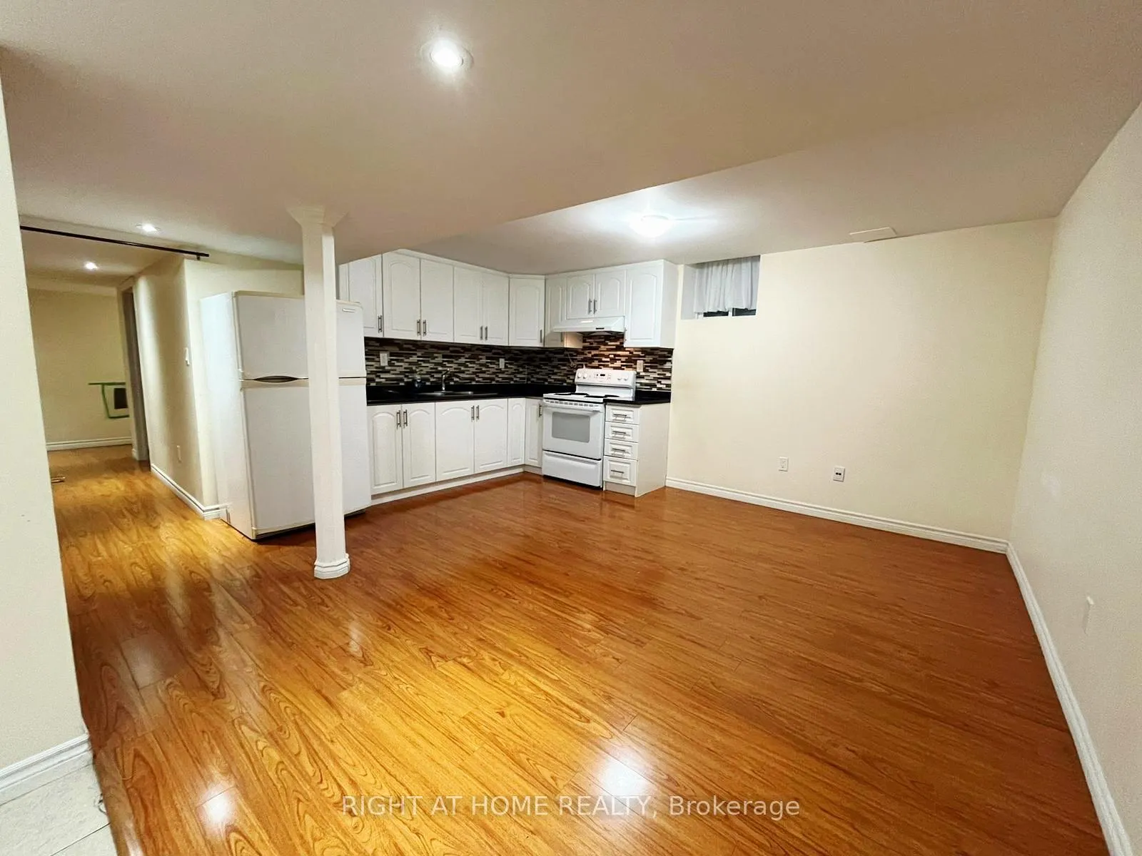 Photo 2 of Unit Bsmt, 3336 Raindance Crescent, Mississauga, Lisgar — HOMEH