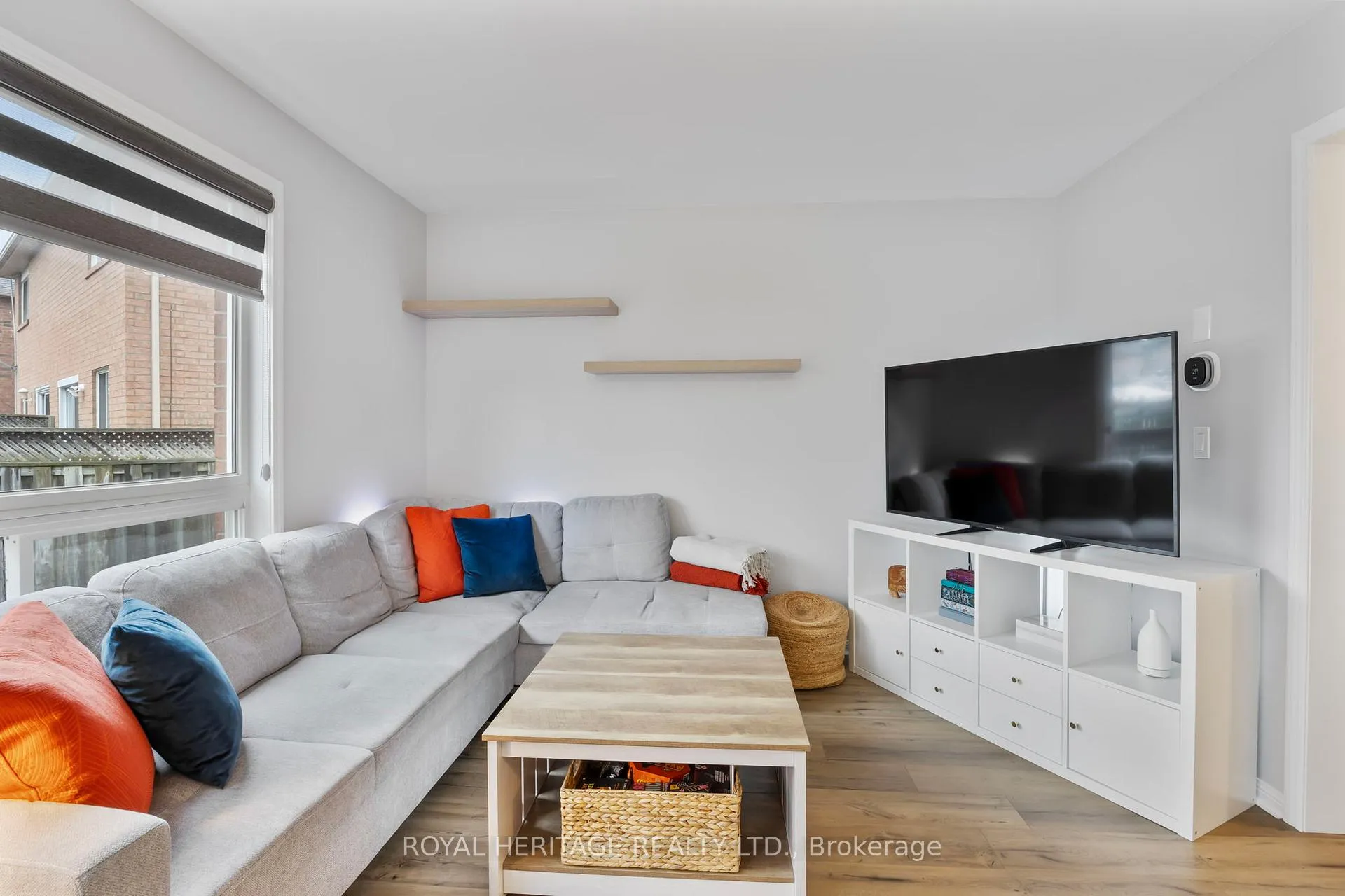 Photo 12 of 1251 Quest Circle, Mississauga, Meadowvale Village — HOMEH
